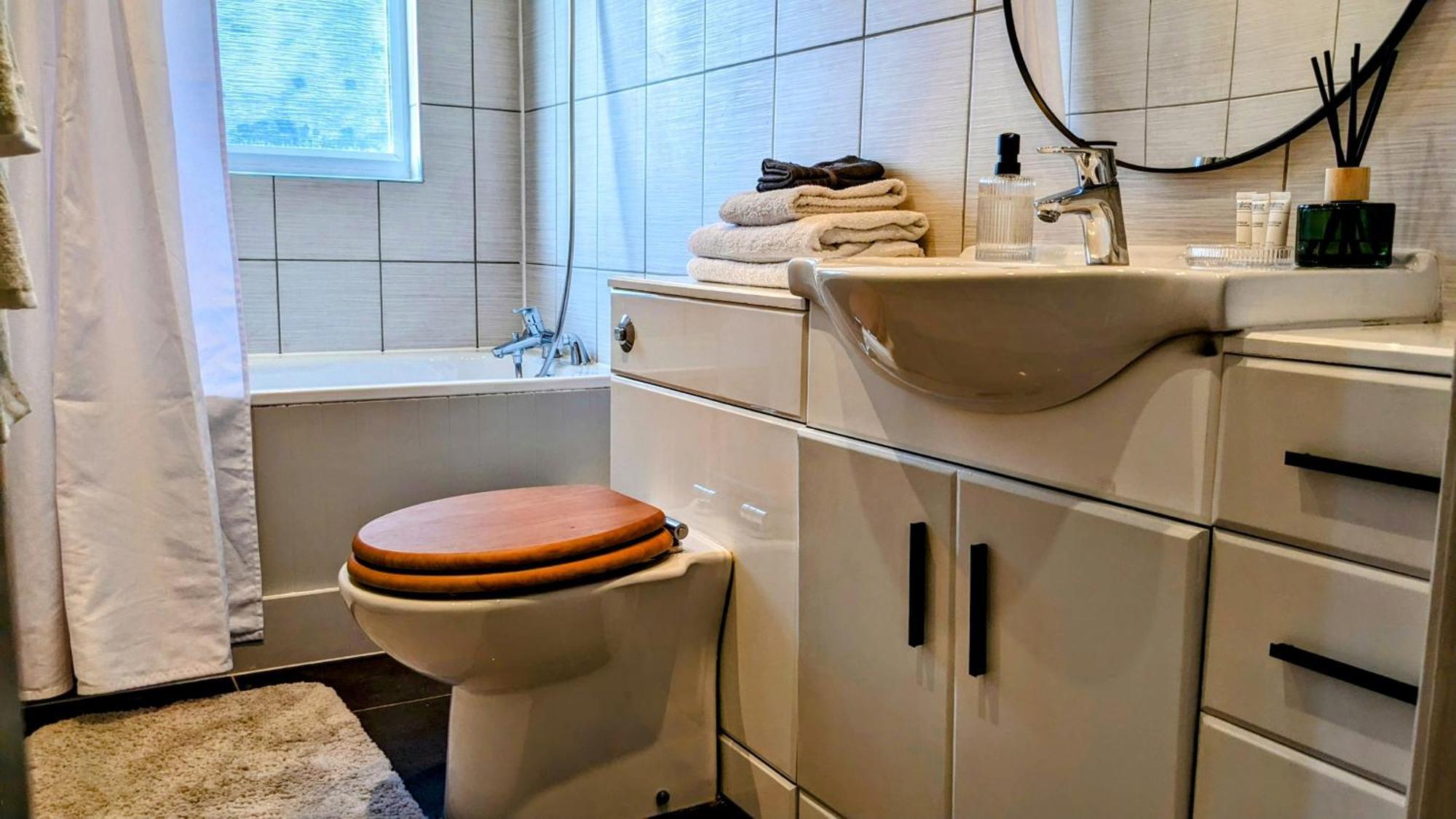 Charming Bright 2-bed Heritage Flat, Battersea Park, * Londres