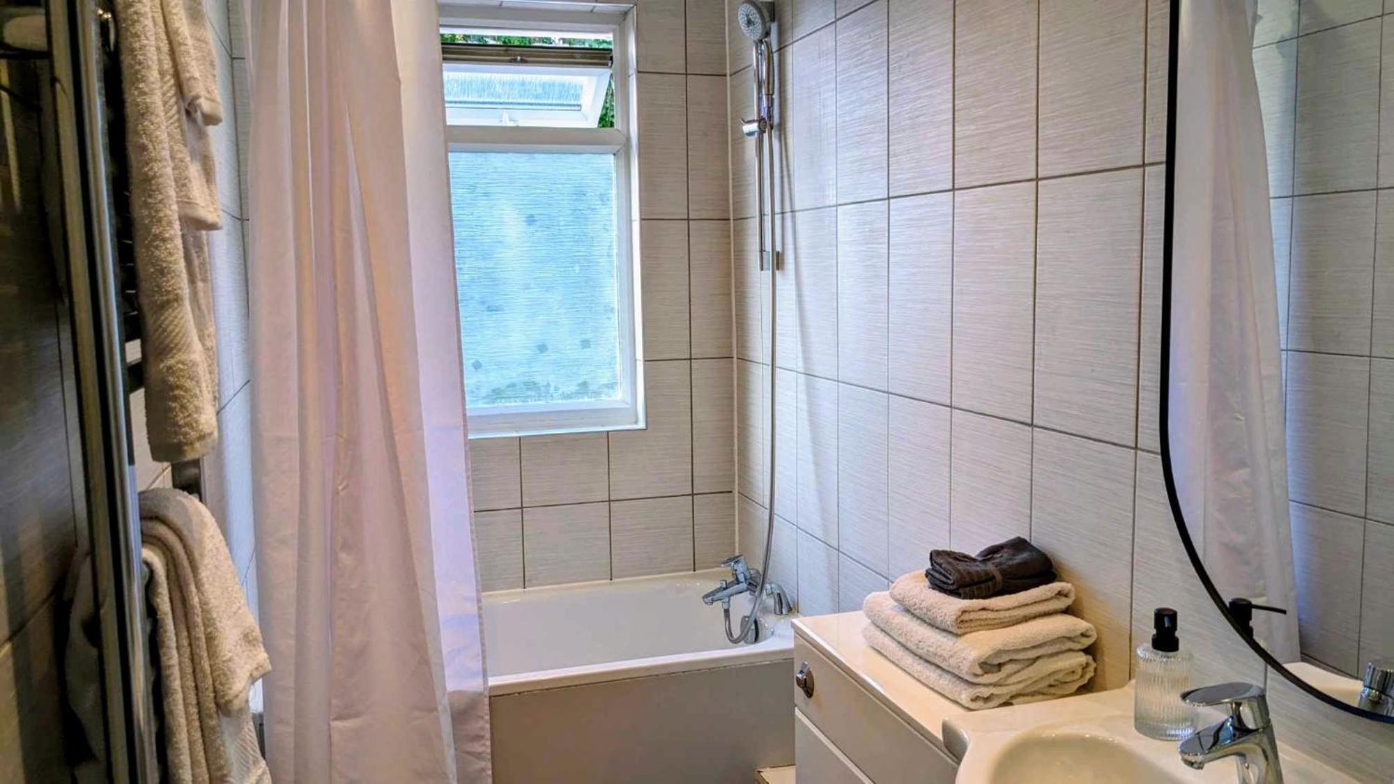 Apartamento Charming Bright 2-bed Heritage Flat, Battersea Park, *
