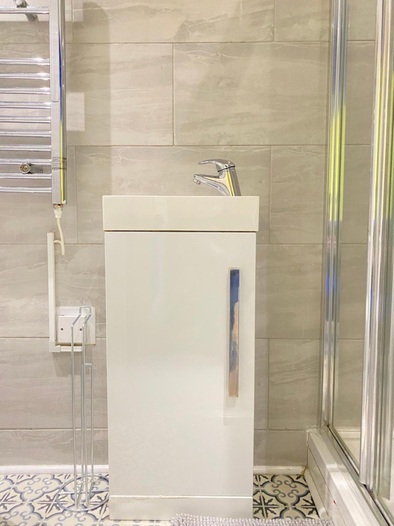 Cozy En-suite Near Stratford *