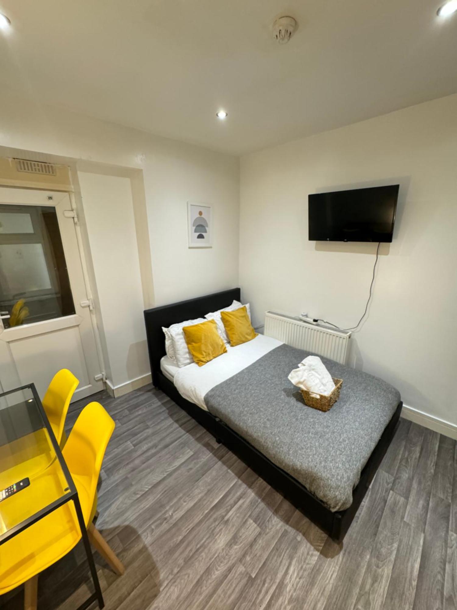 Cozy En-suite Near Stratford Guest house London