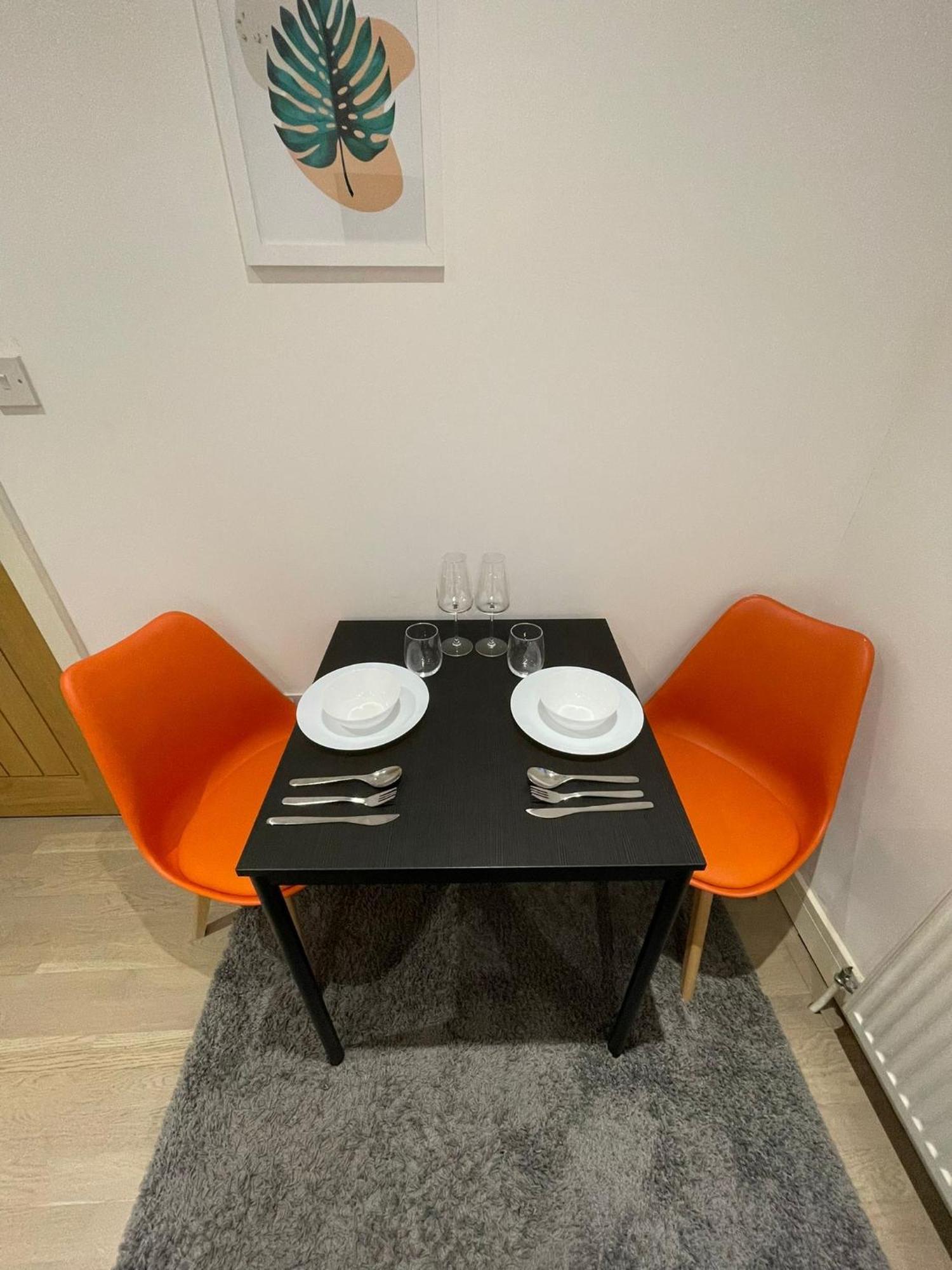 Cozy En-suite Near Stratford *