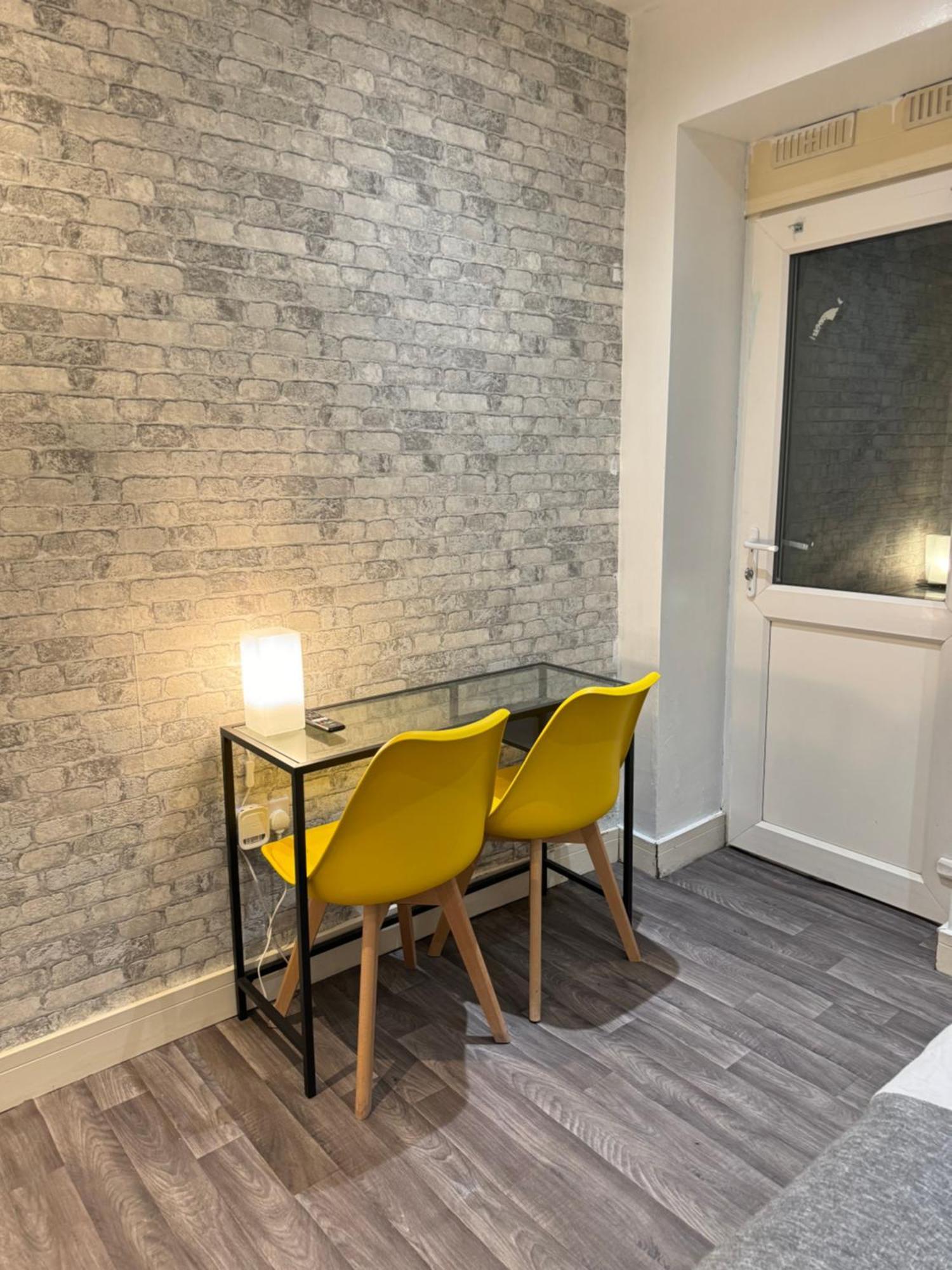Cozy En-suite Near Stratford Guest house London