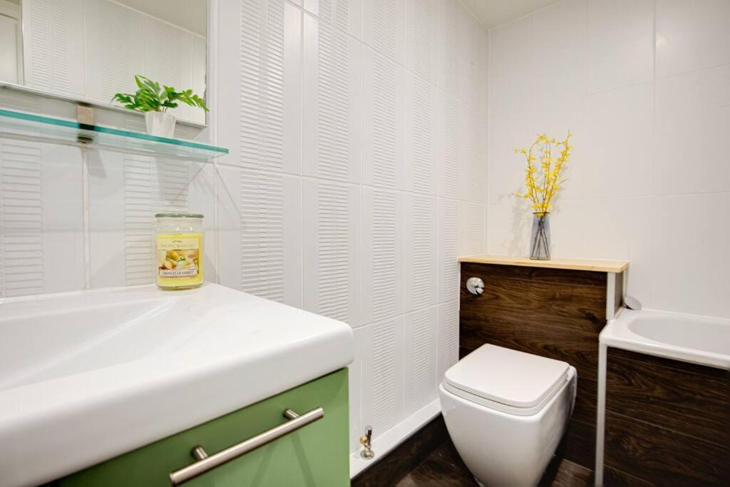 Apartment Luxstay Earls Court - Sleeps Up To 7 *
