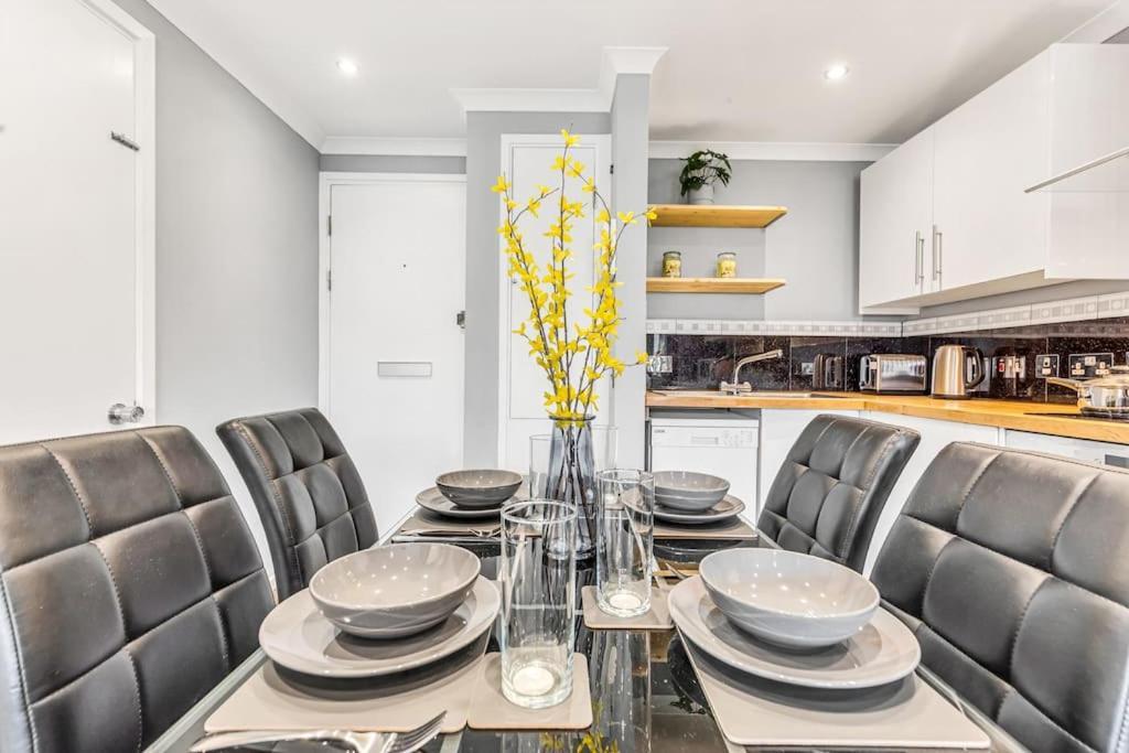 Luxstay Earls Court - Sleeps Up To 7 Apartment London