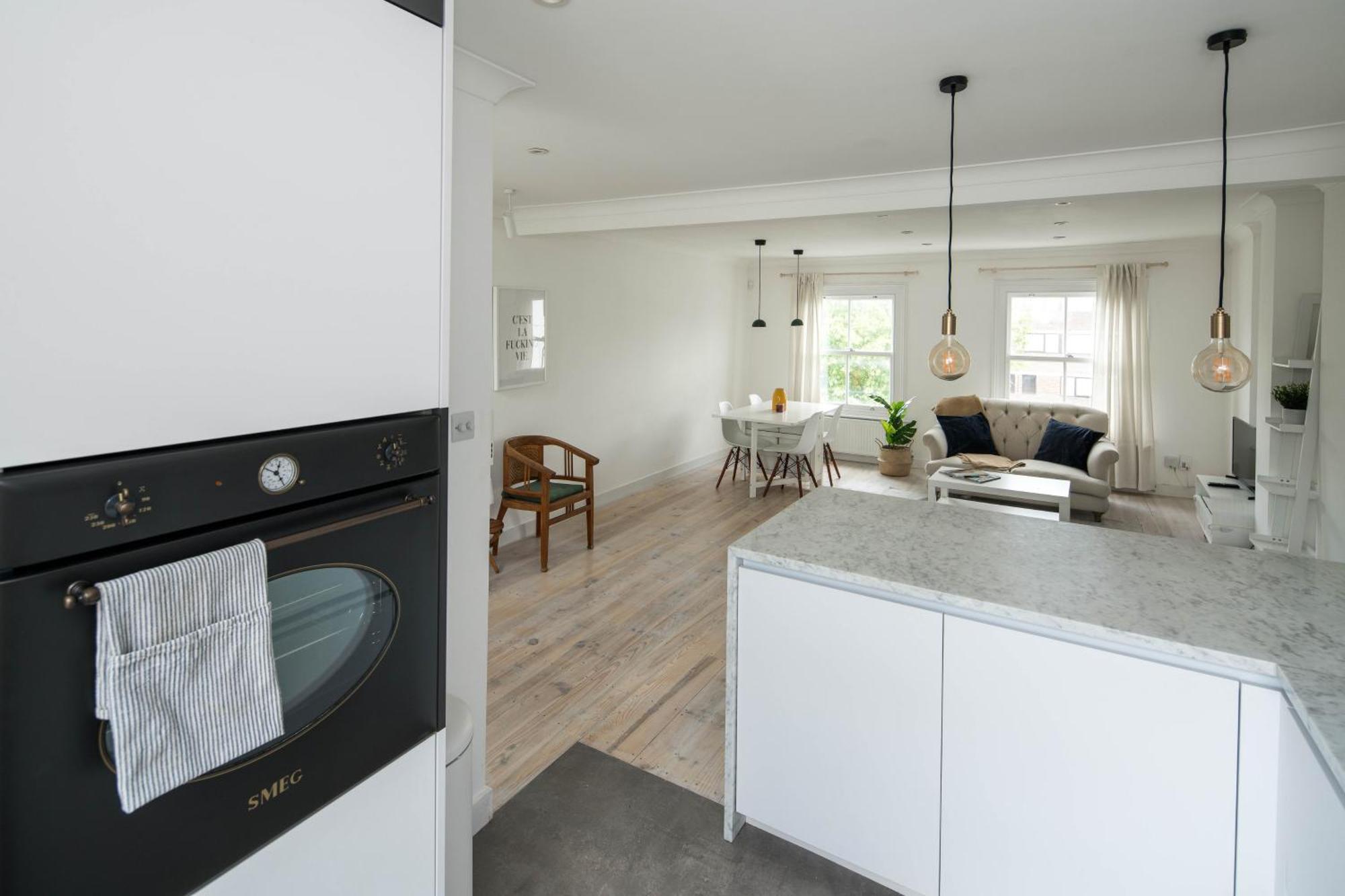 Apartment Elegant 2bd Flat Near Portobello Rd With Balcony