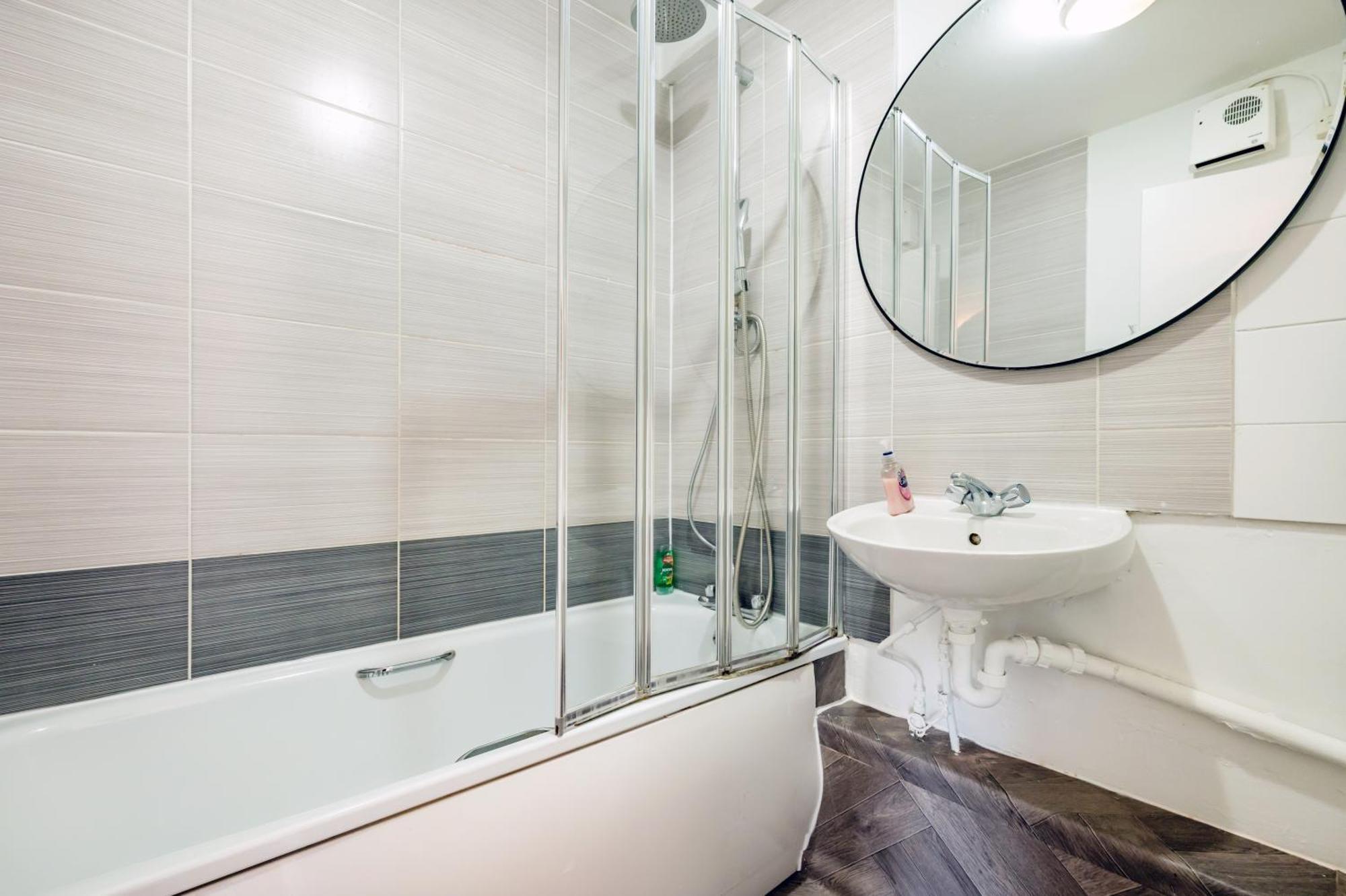 3 Bed Flat Near Paddington Apartment