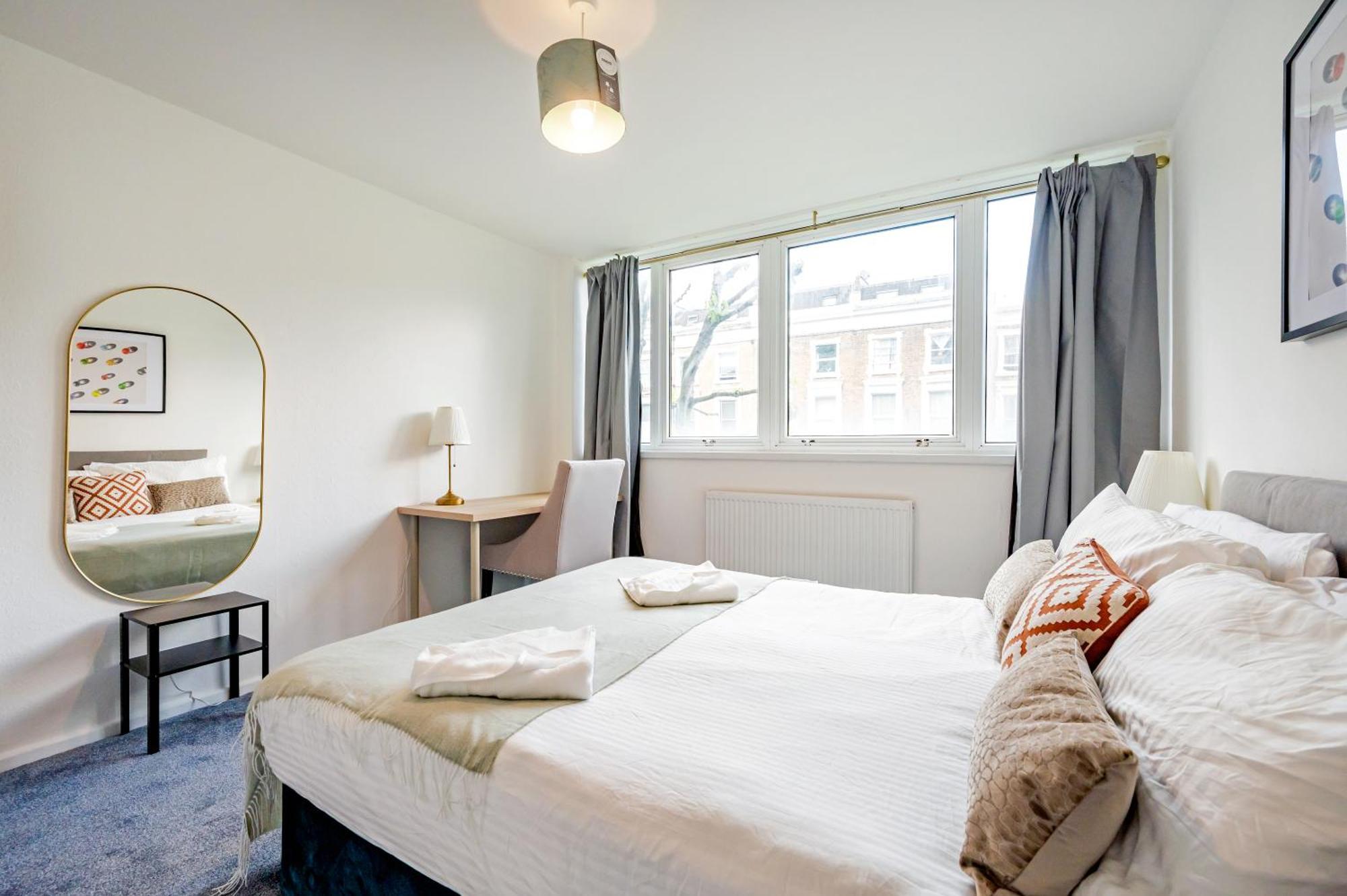 3 Bed Flat Near Paddington Apartment