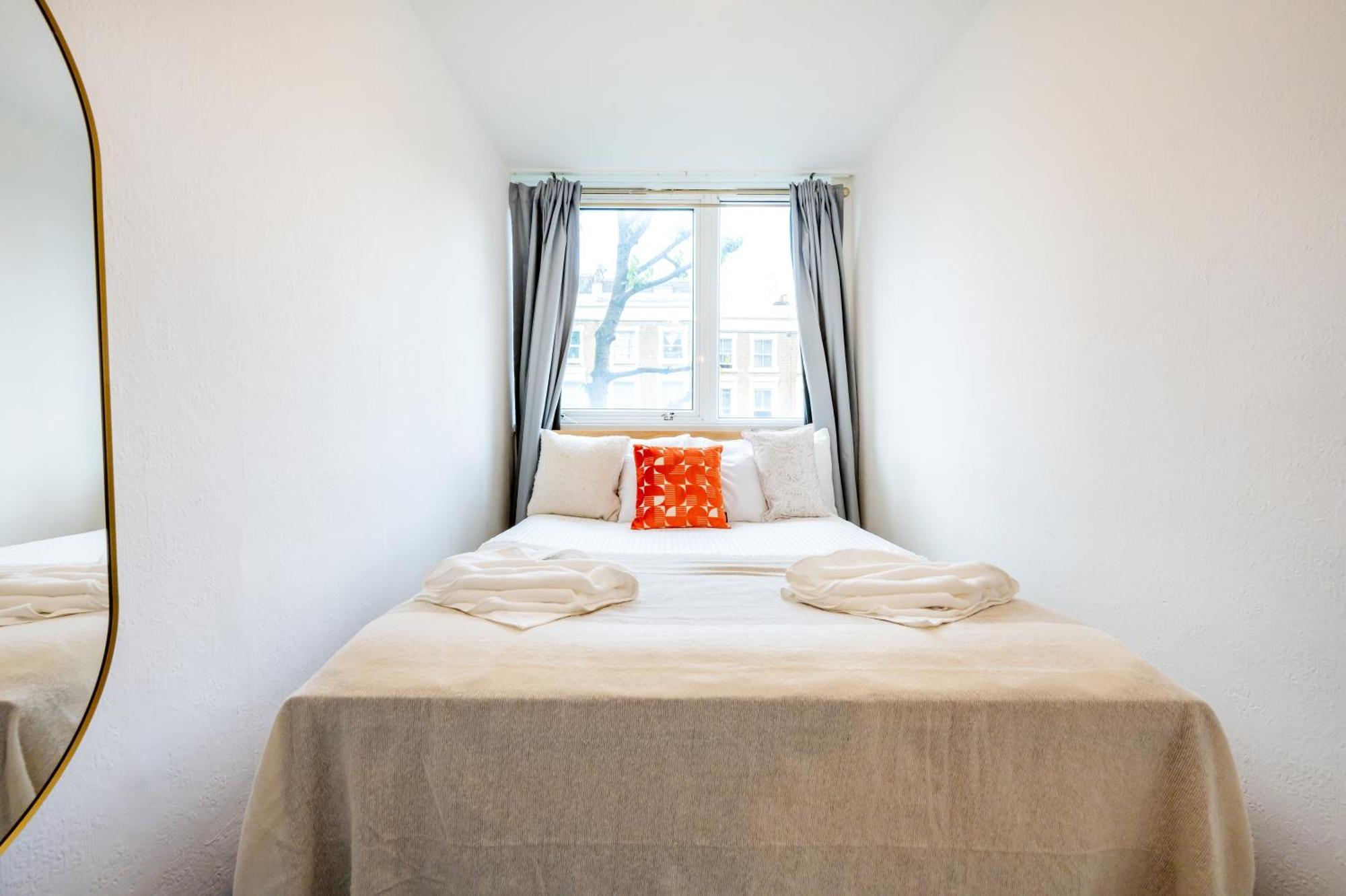 3 Bed Flat Near Paddington * London