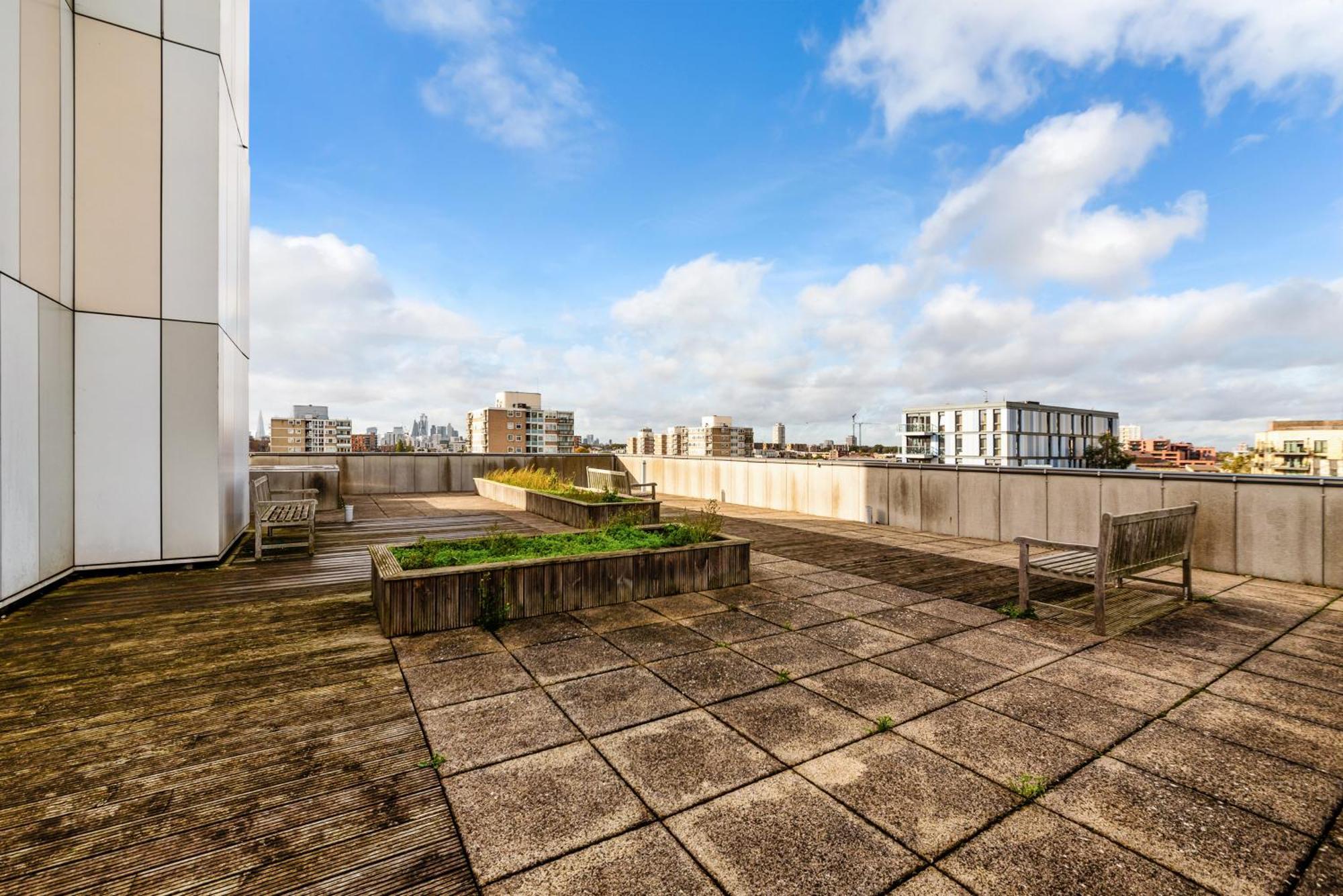 Incredible 2 Bed, 2 Bath Flat In Canary Wharf * London