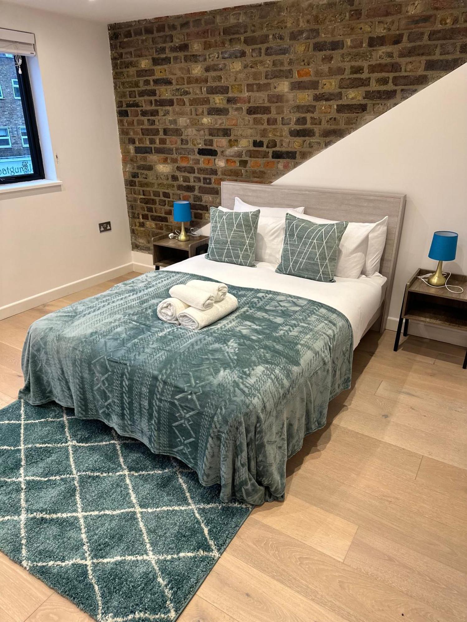 2-bed, 2-bathroom Split Level Flat In Hackney With 2 Balconies Apartment London