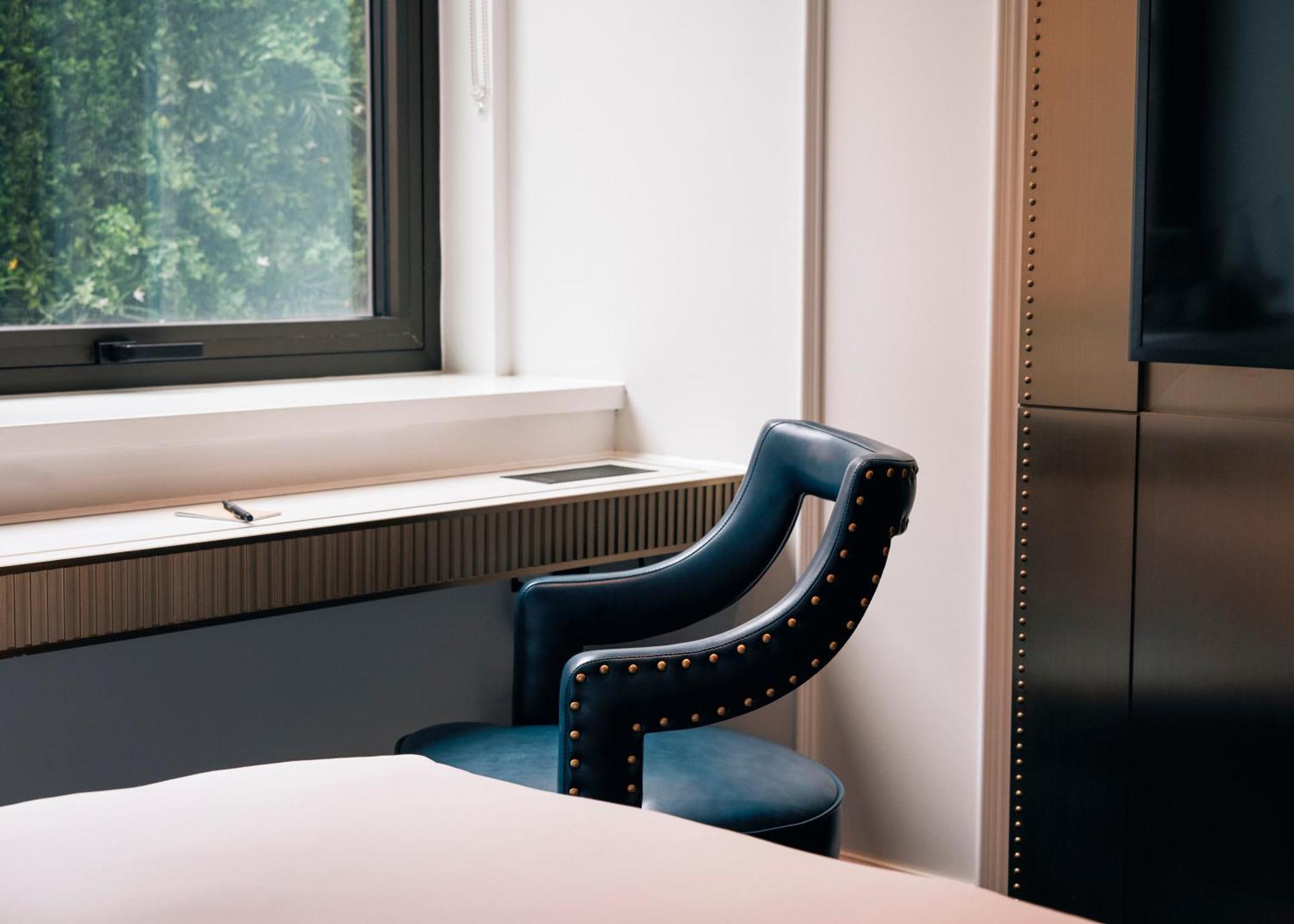 Page8, Page Hotel London