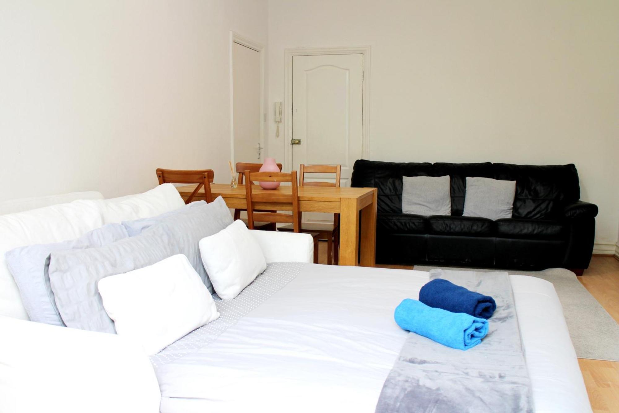 Large Garden On Golders High Road Apartamento Londres