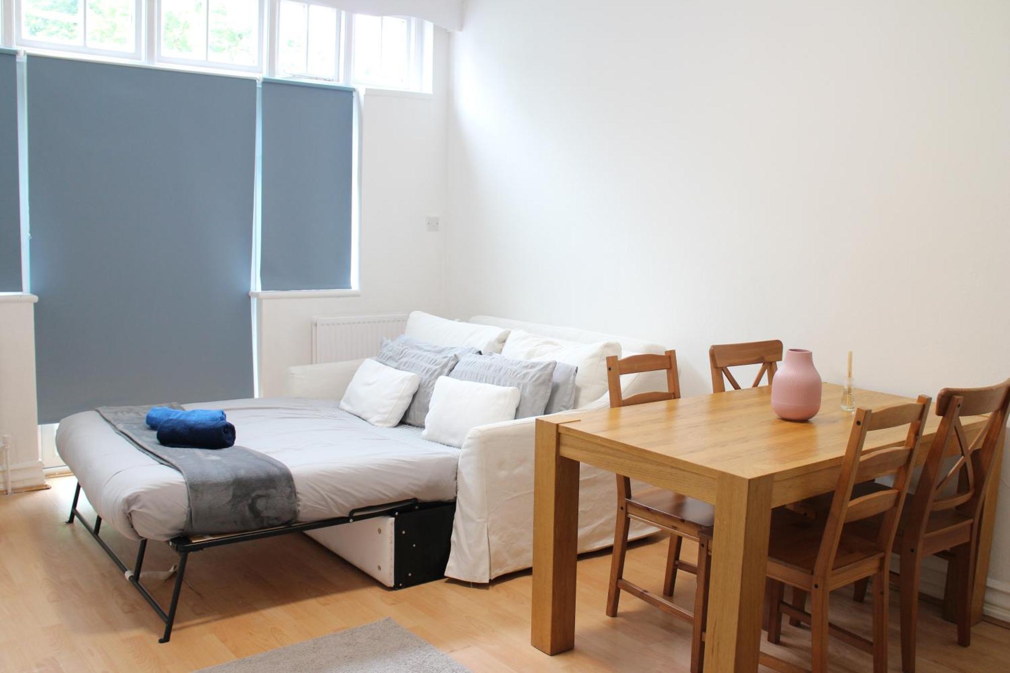 Large Garden On Golders High Road Apartamento *