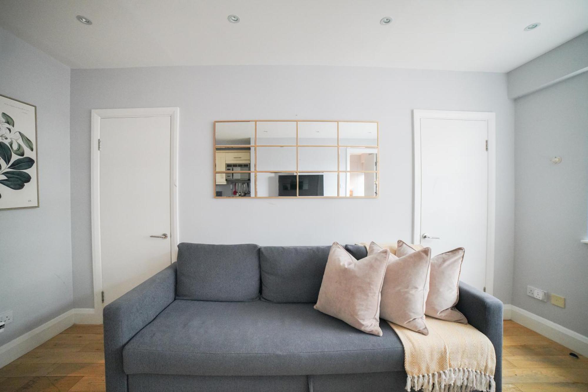 Art-deco In Very Popular Chelsea Area Appartement