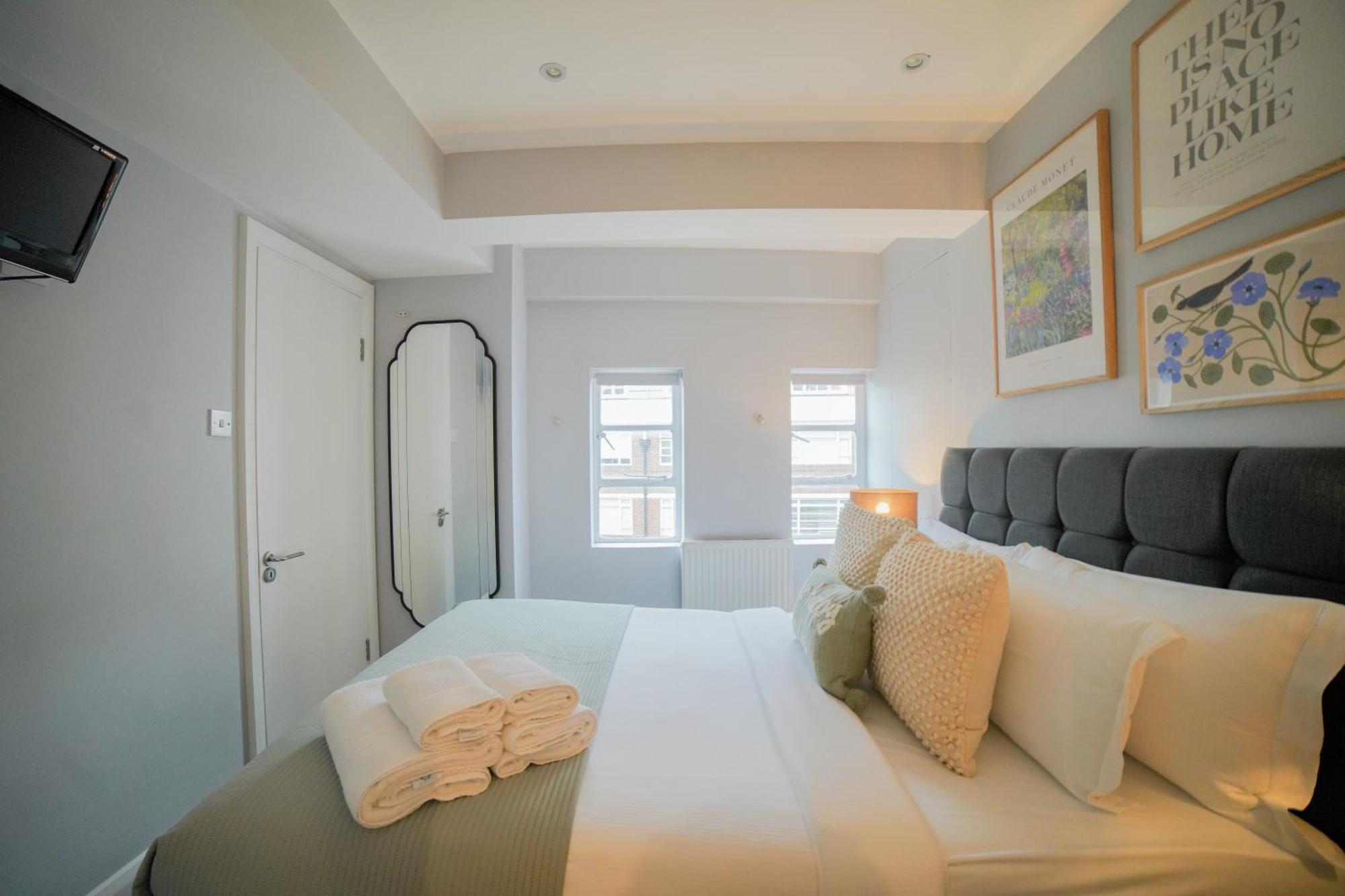 Art-deco In Very Popular Chelsea Area Appartement *