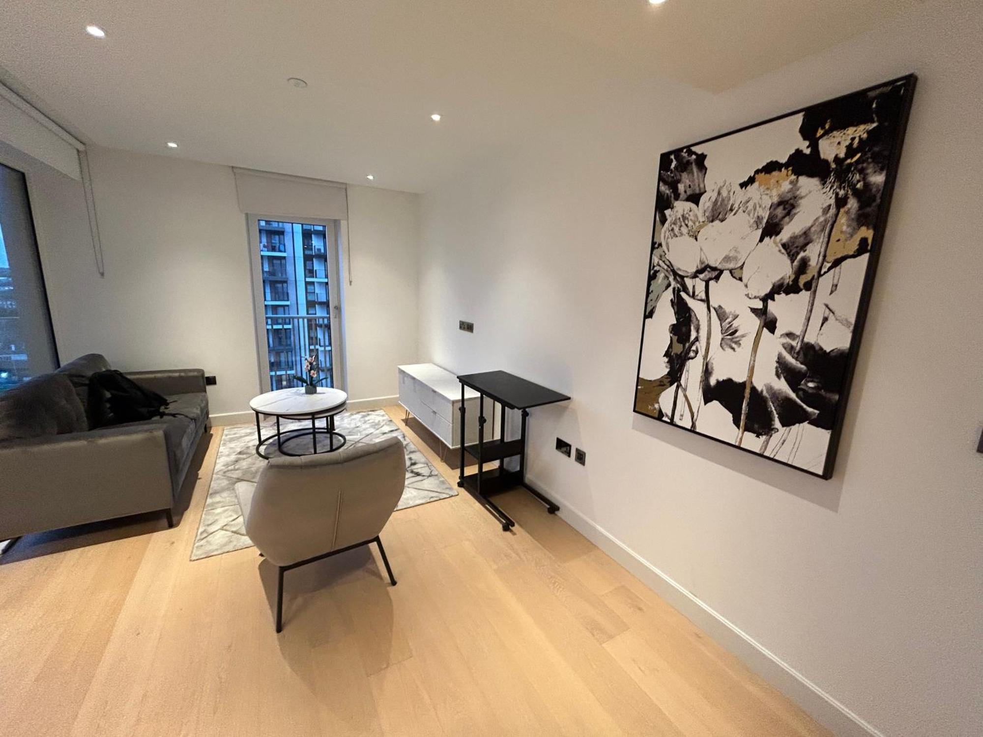 Apartment Luxury 2 Bed 2 Bath Modern Flat In White London