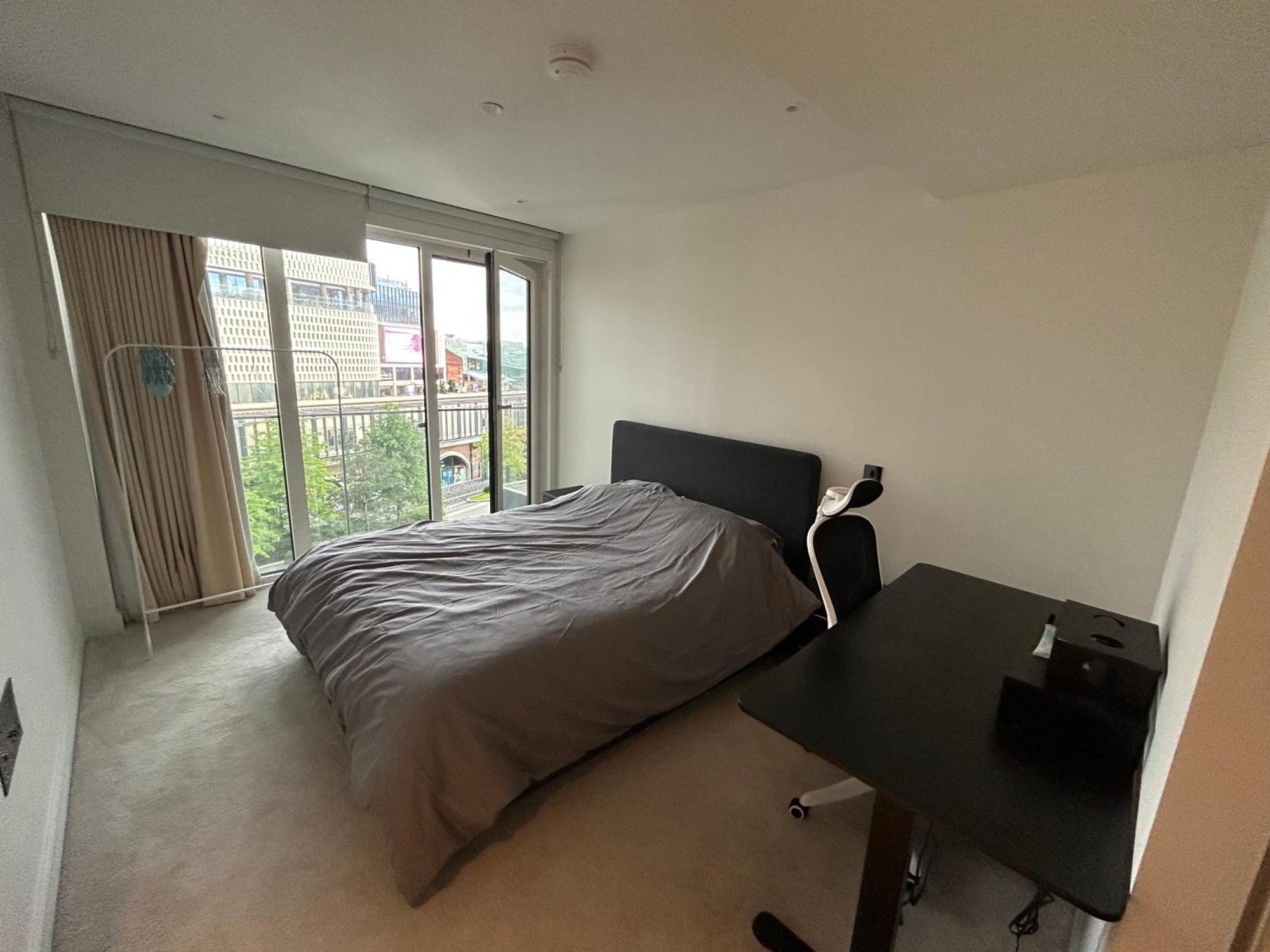 Apartment Luxury Modern 2bd 2ba White Living