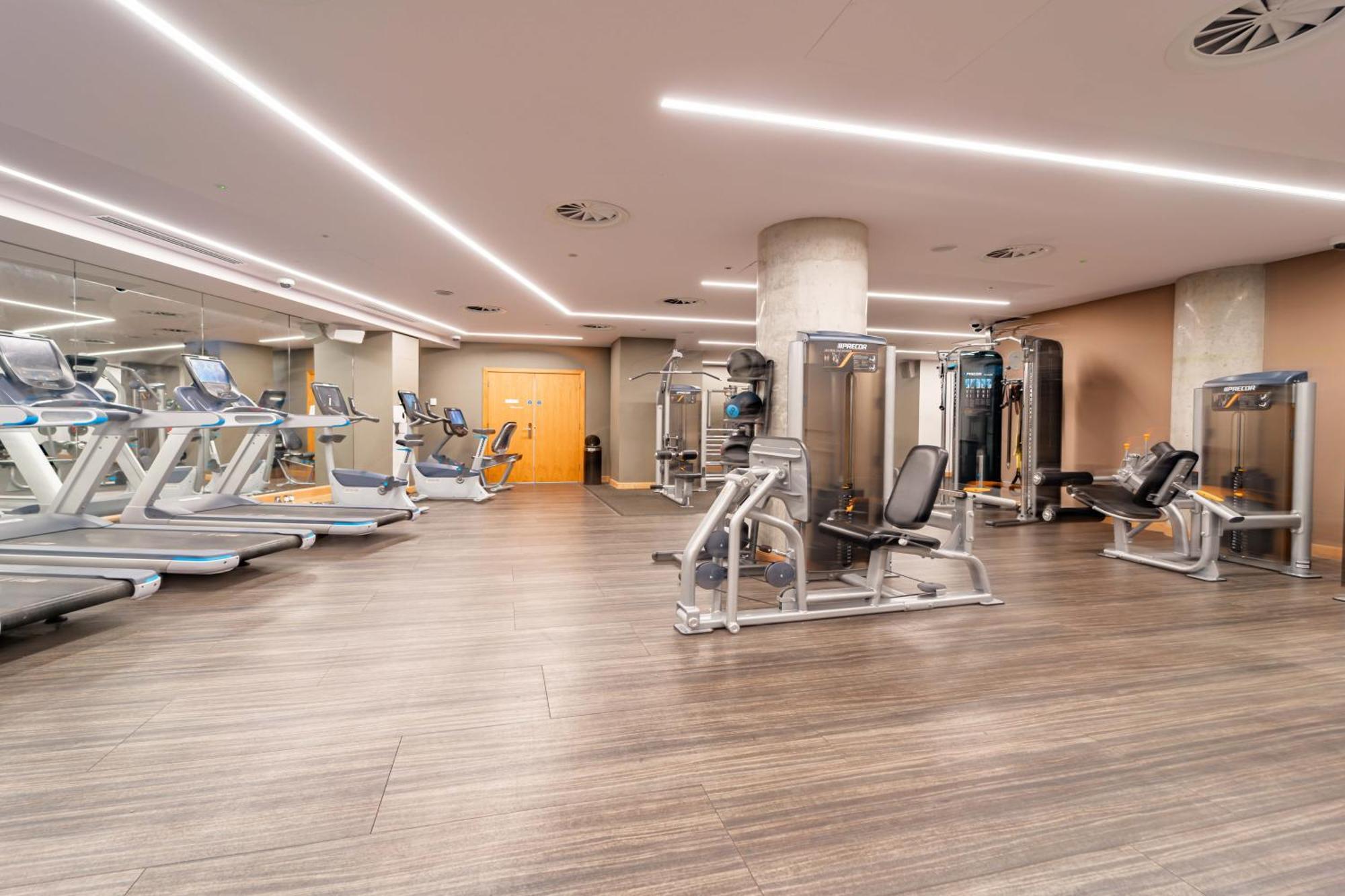 Stylish And Comfortable Canary Wharf Perfect For Long Apartment