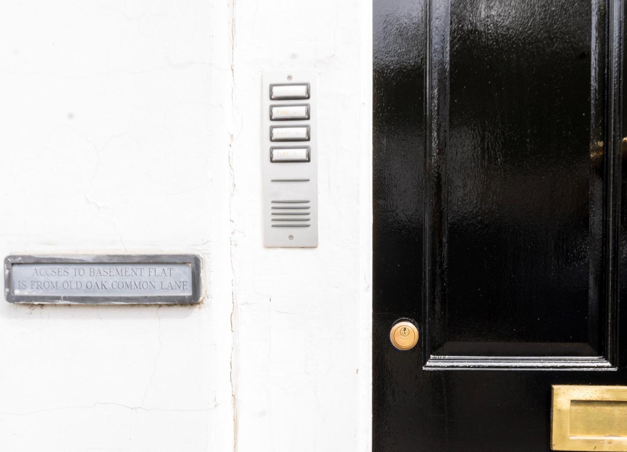 Appartement 5c- Stylish Urban Retreat - Spacious 2 Bed Flat Londen