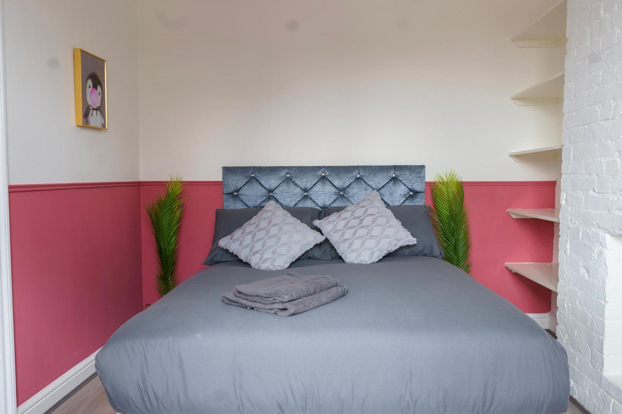 Appartement 5c- Stylish Urban Retreat - Spacious 2 Bed Flat Londen