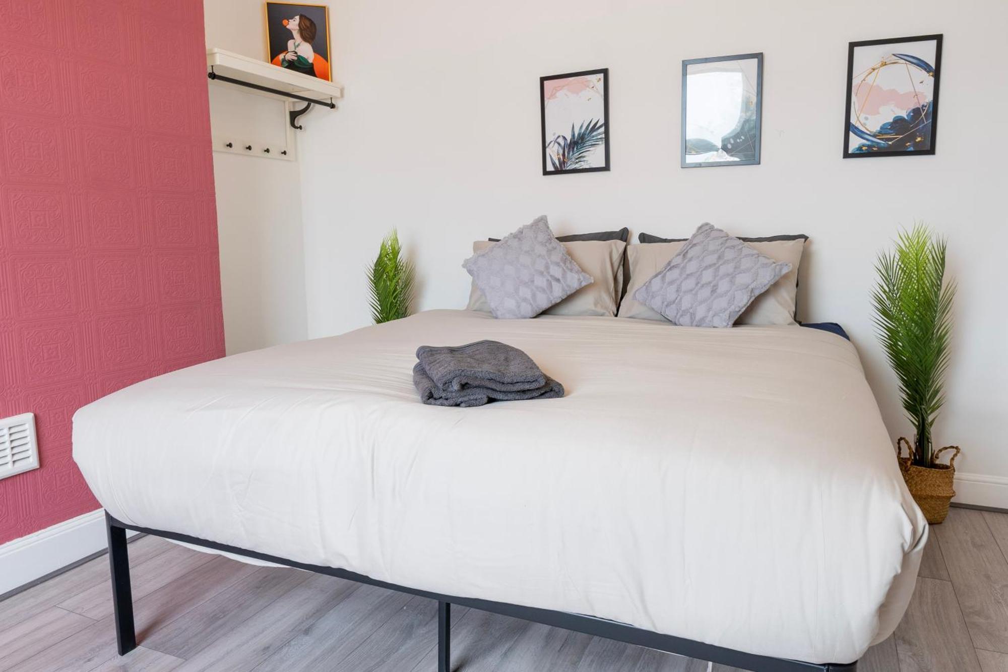 5c- Stylish Urban Retreat - Spacious 2 Bed Flat * Londen