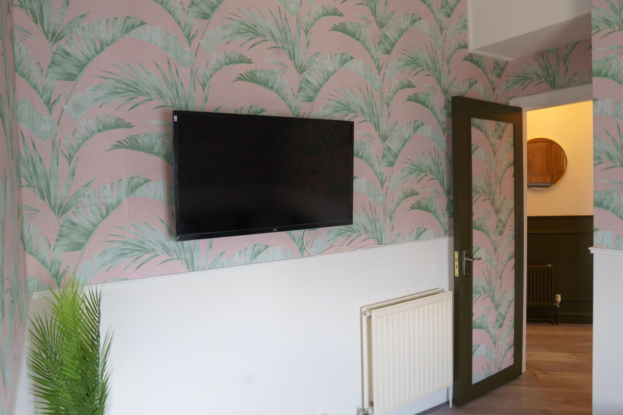 5c- Stylish Urban Retreat - Spacious 2 Bed Flat Londen