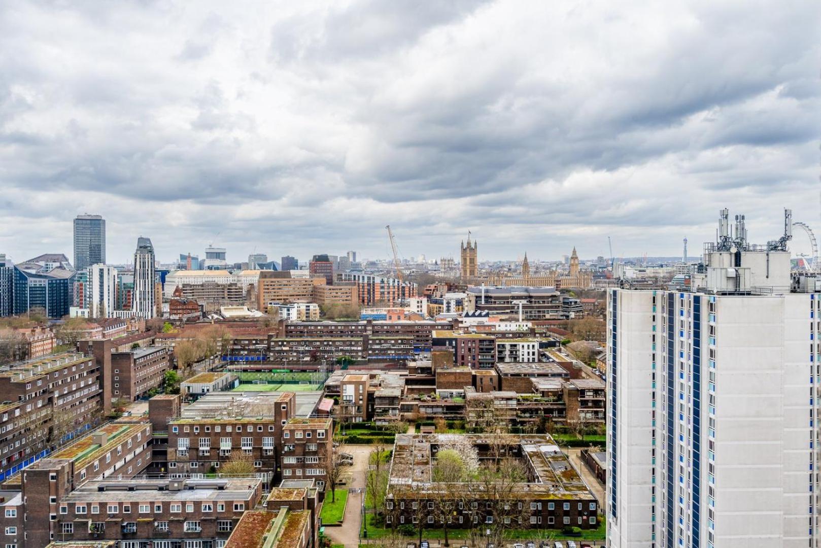 Guestready - Stylish With Parliament Views