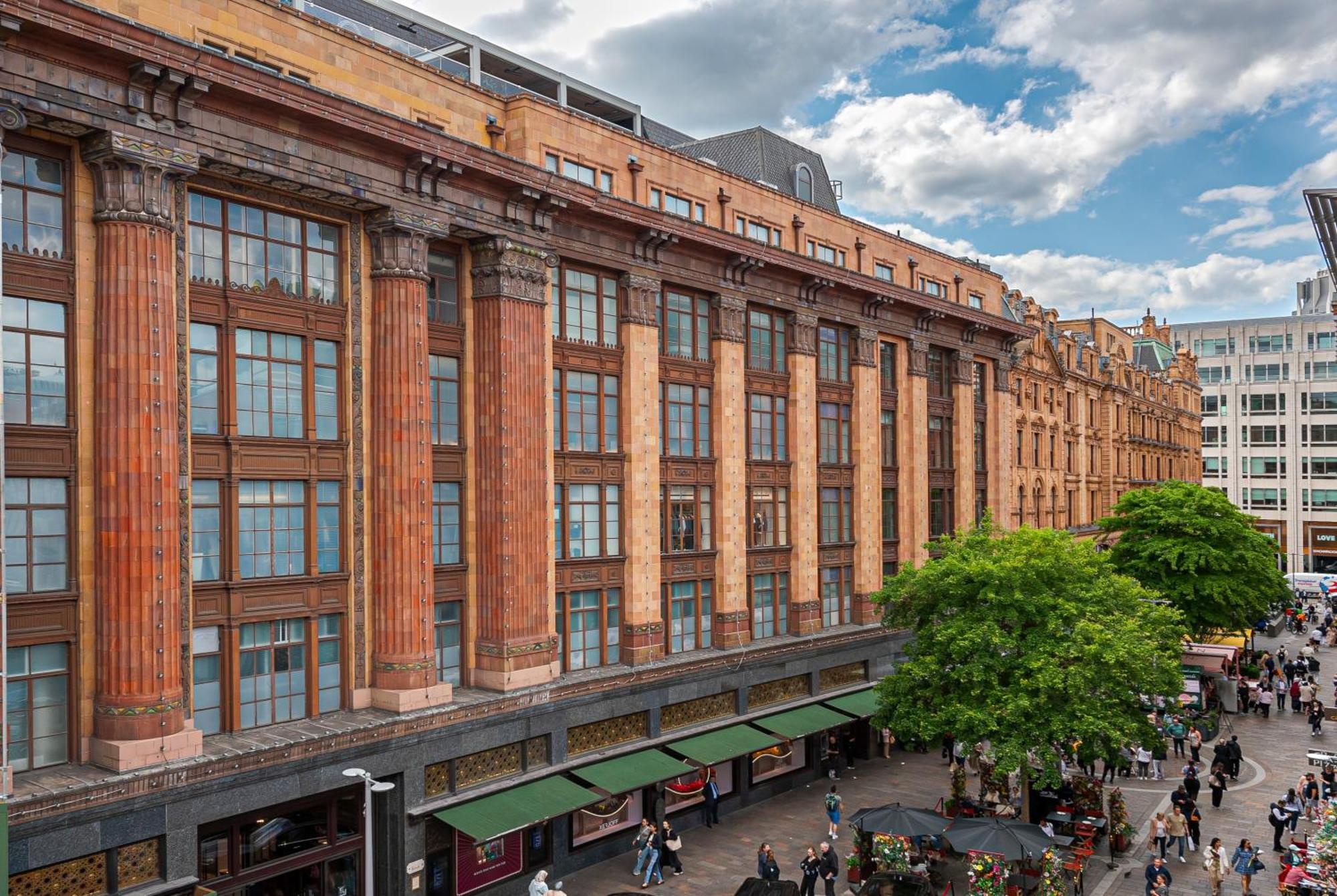 Charming 2 Bed Flat In Knightsbridge London Balcony View Of Harrods Apartment *