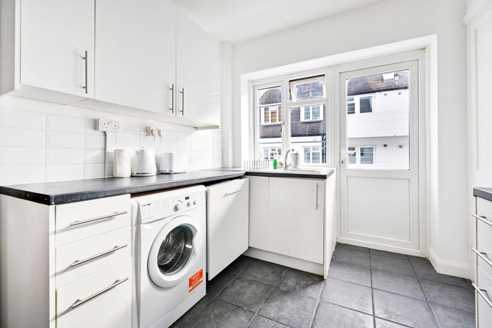 Guestready - Relaxing In Streatham Londen