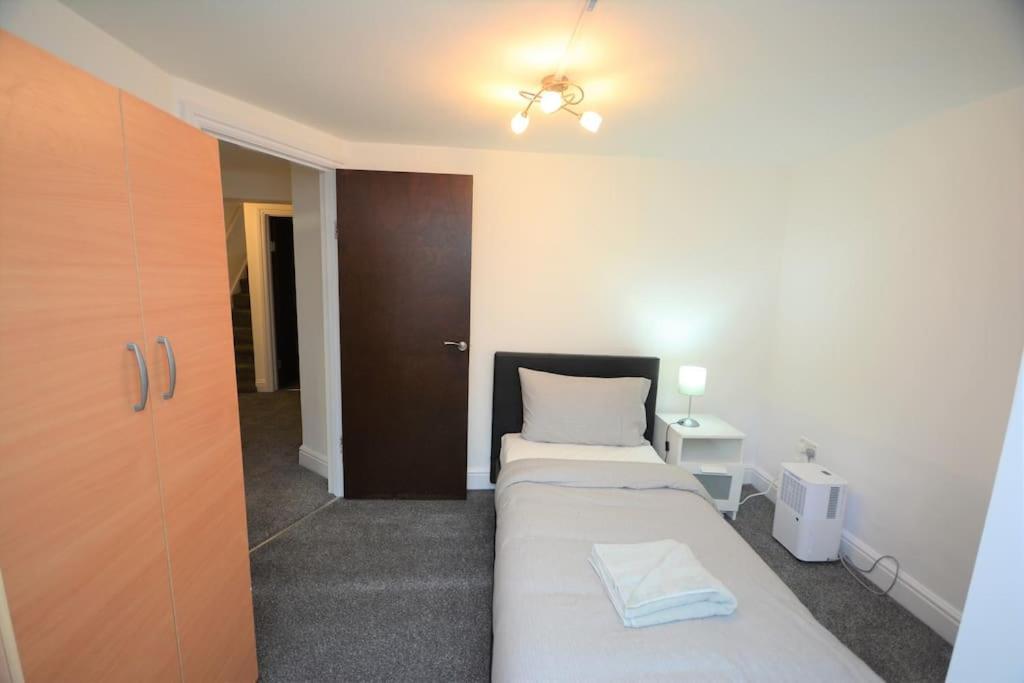 Lovely 4bedroom Apartment London