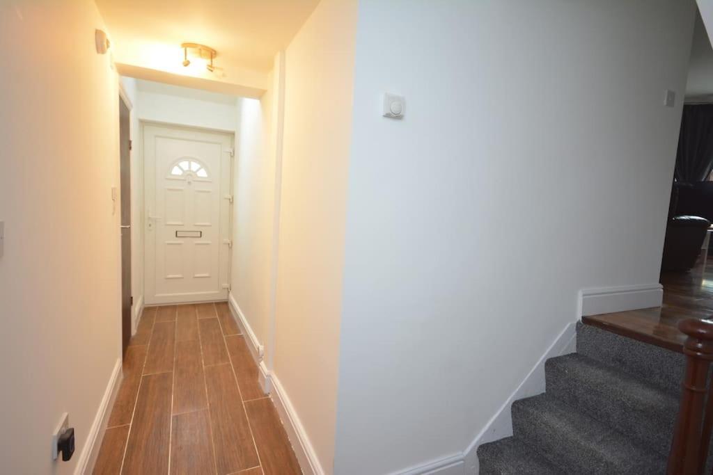 Lovely 4bedroom *
