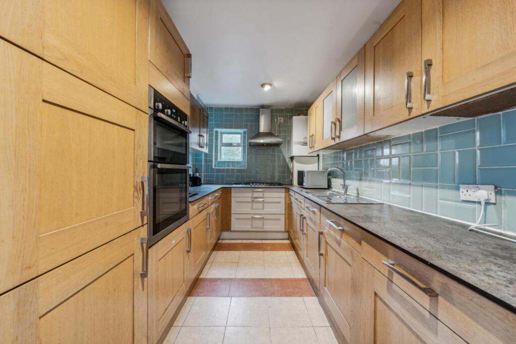 Central Acton House *