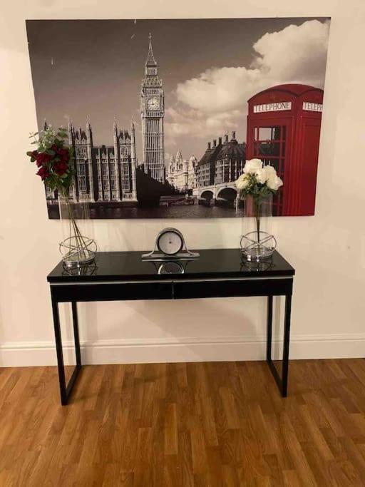 Heart Of Streatham High Street Apartment