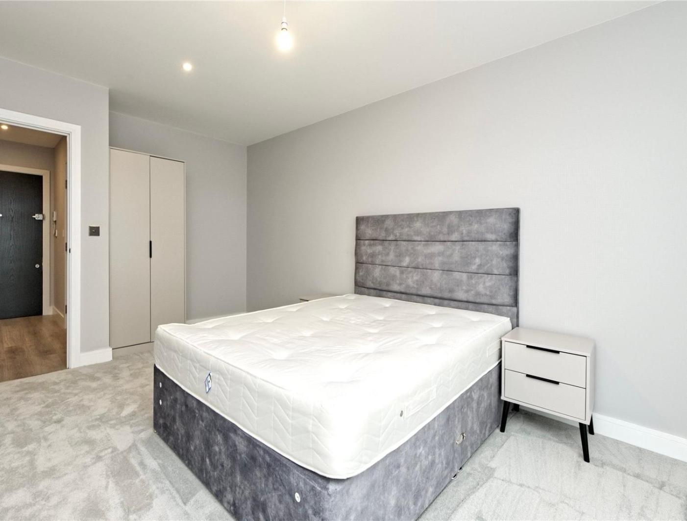 Female Only Ensuite Homestay