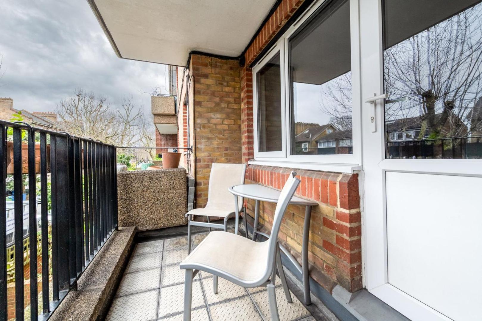 Guestready - Cosy Nest With Balcony In Appartement Londen