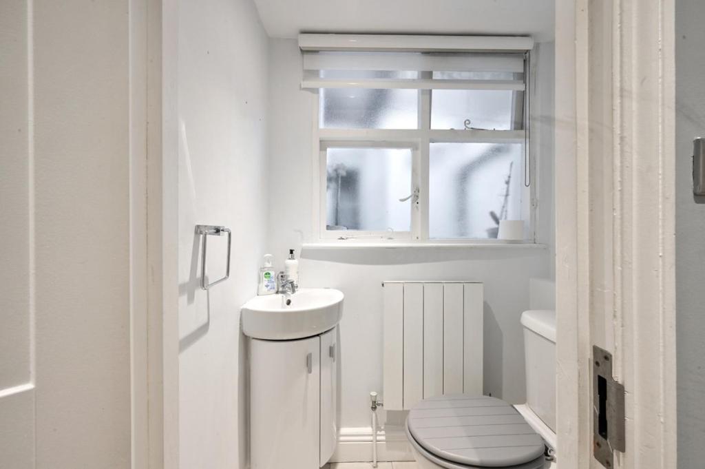 Appartement Cozy Hideaway In South Ken! Londen