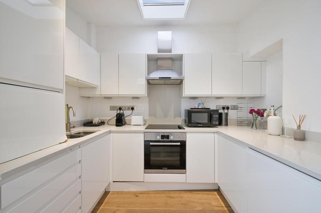 Cozy Hideaway In South Ken! Londen