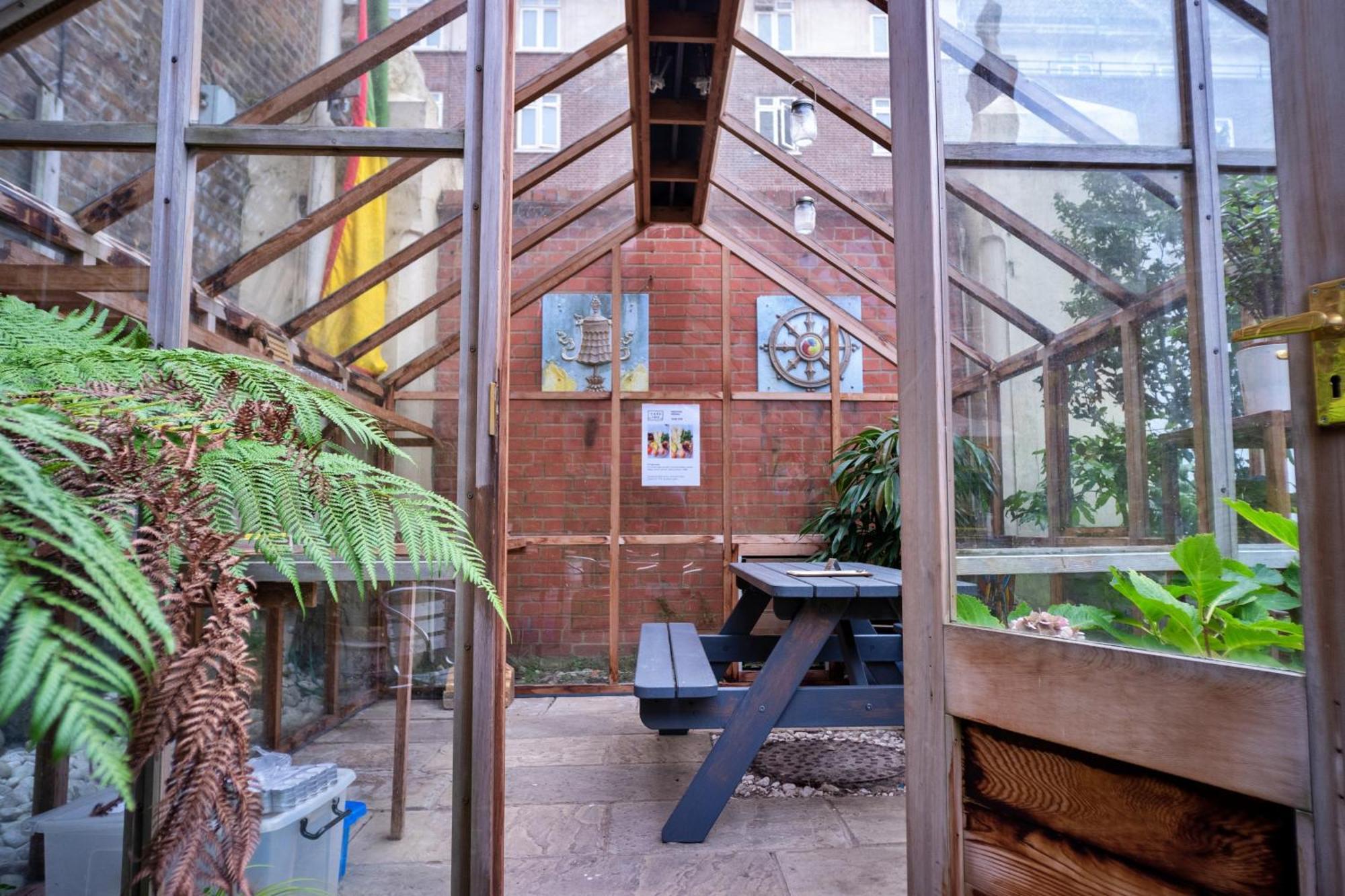 Guest house Lotus London