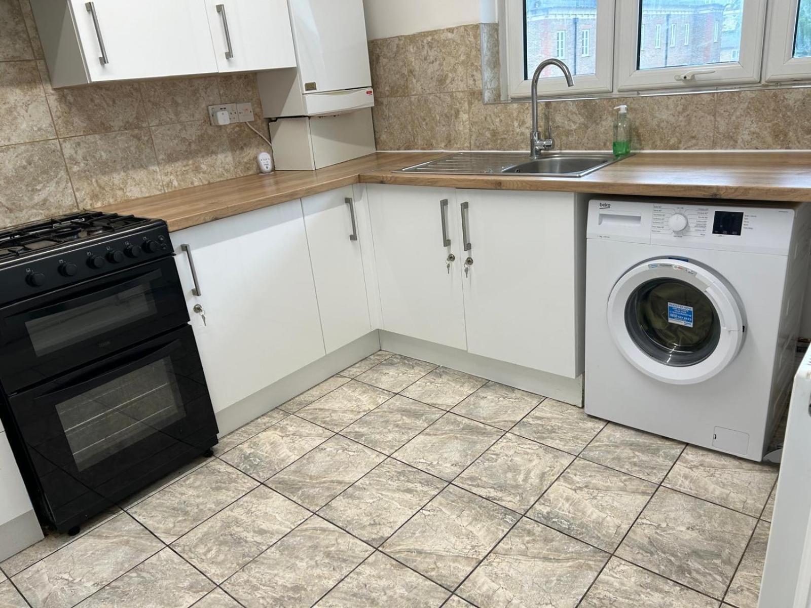 Stepney Guest house *