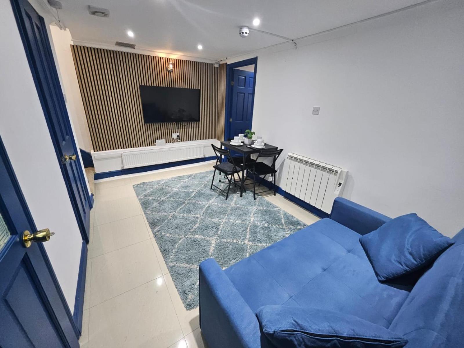 Affordable Comfort Flat In Islington Apartment
