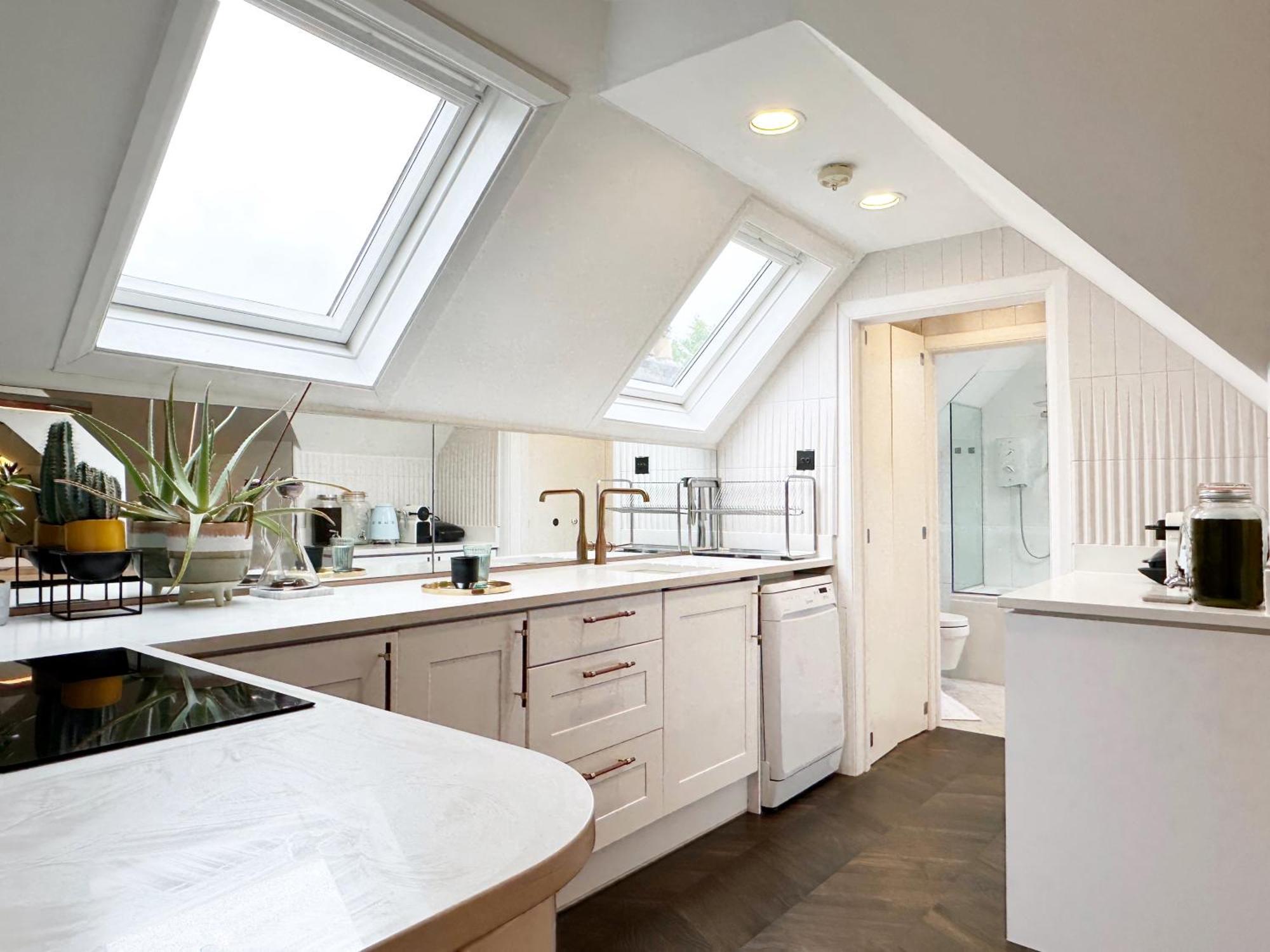 Luxury 2 Bedroom In West Hampstead Apartment *