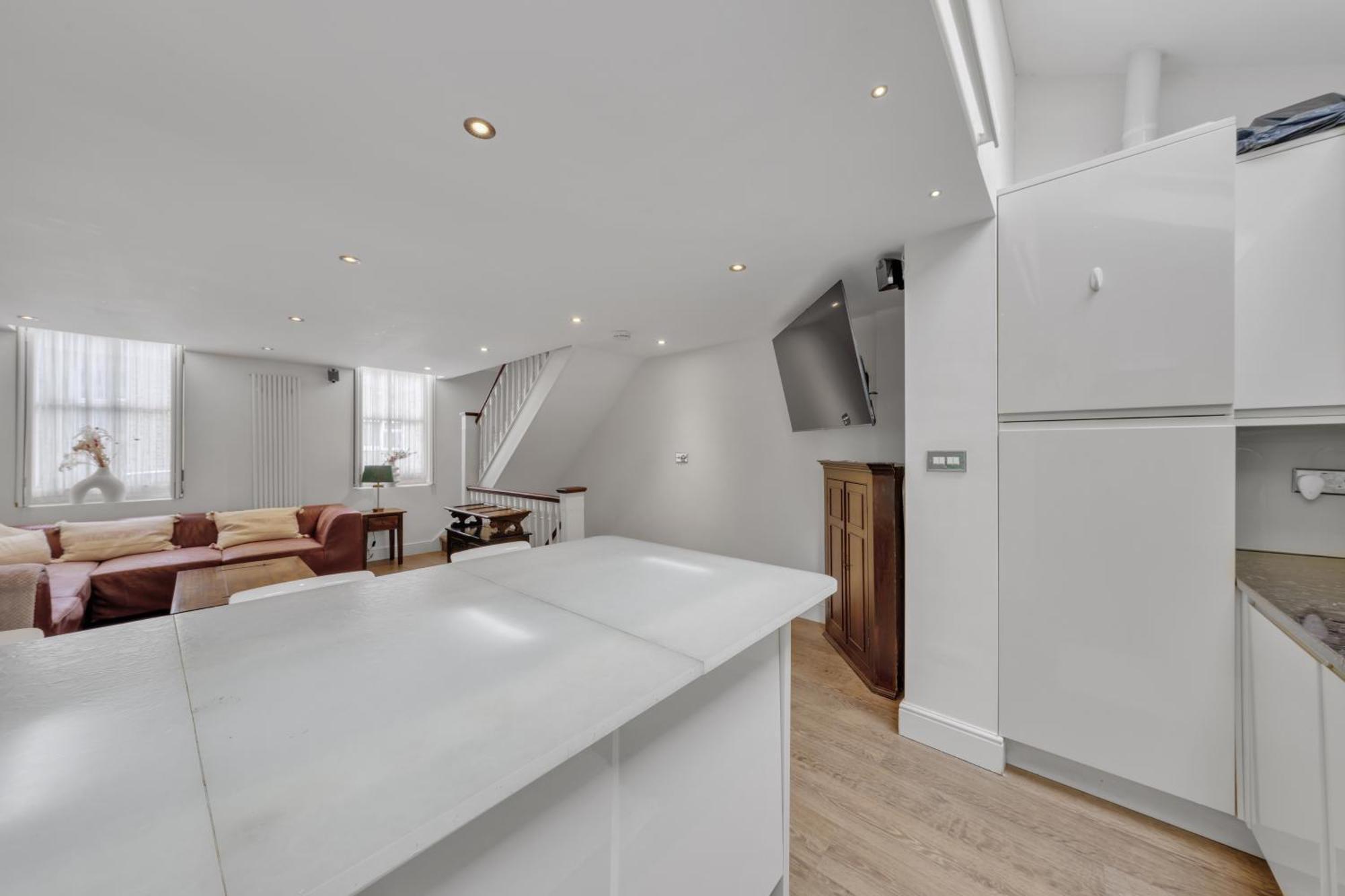 Mews House In Maida Hill With Free Parking Holiday home London