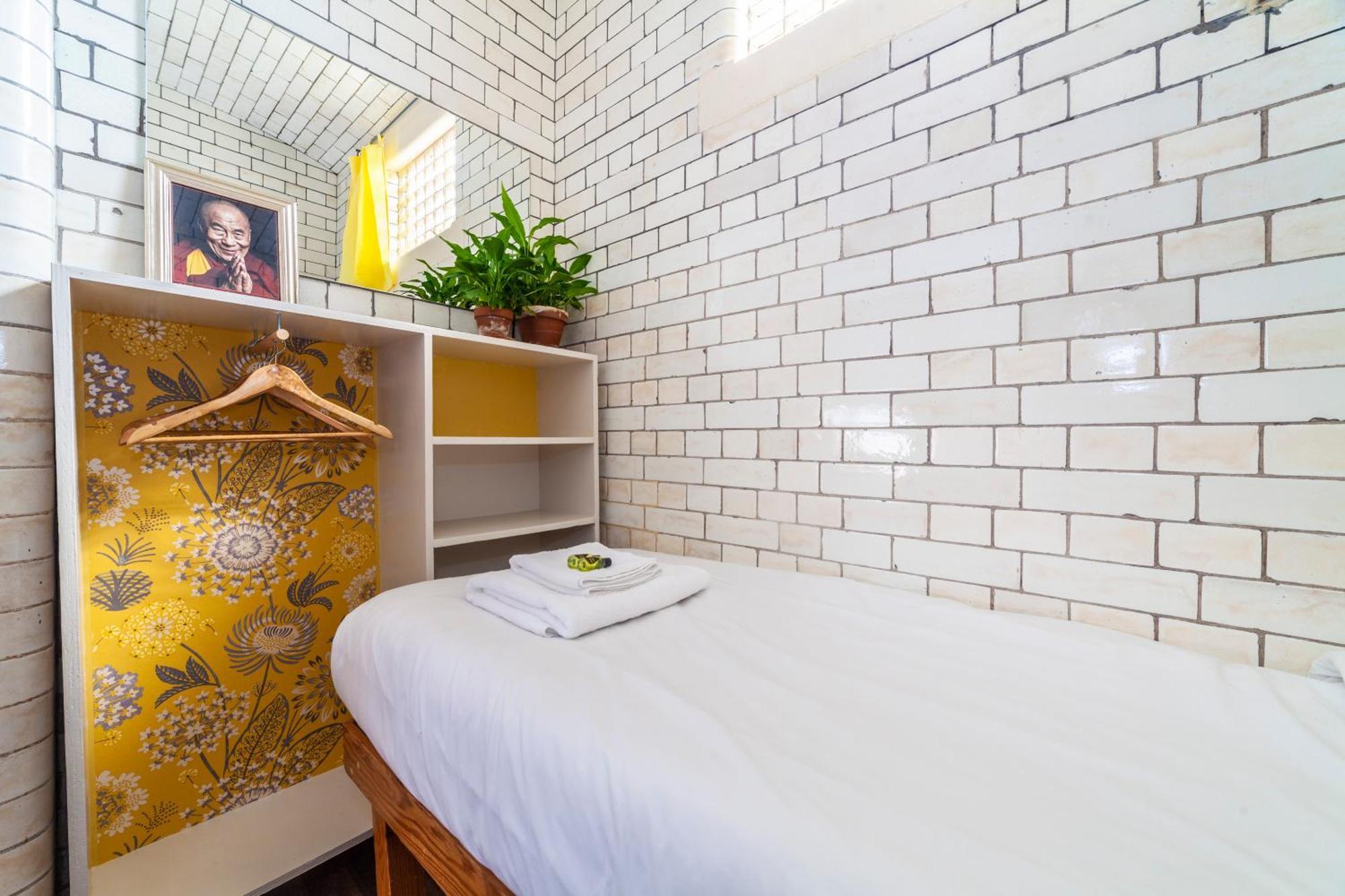Lotus Guest house *