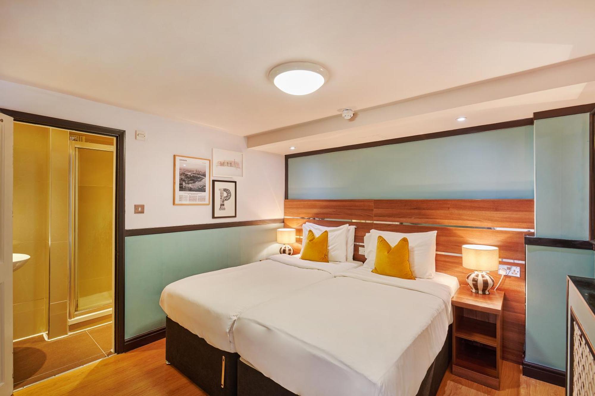 Huttons Hotel, Victoria Londen