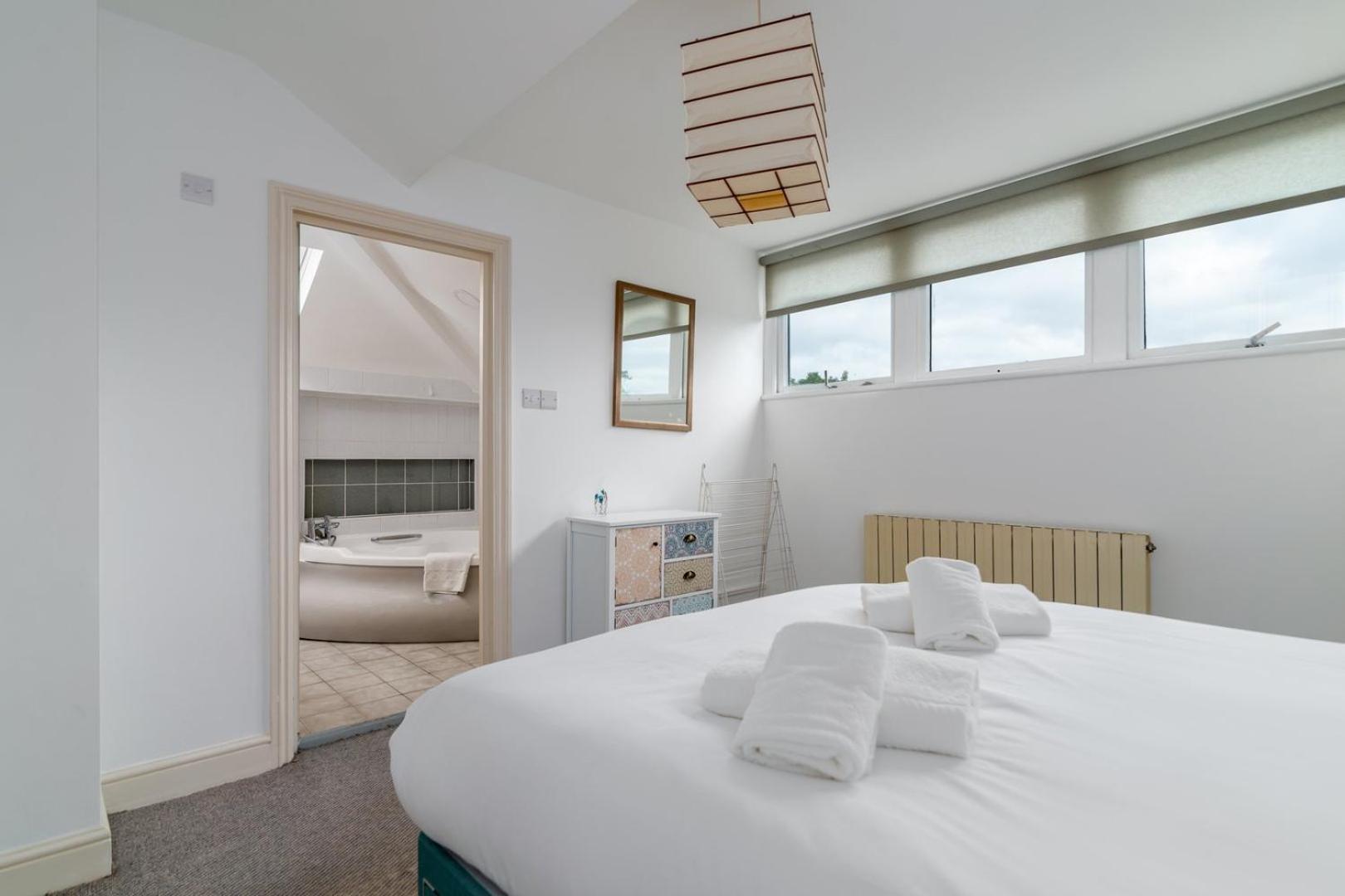 Apartment Guestready - Sunny Top Floor Flat With Views