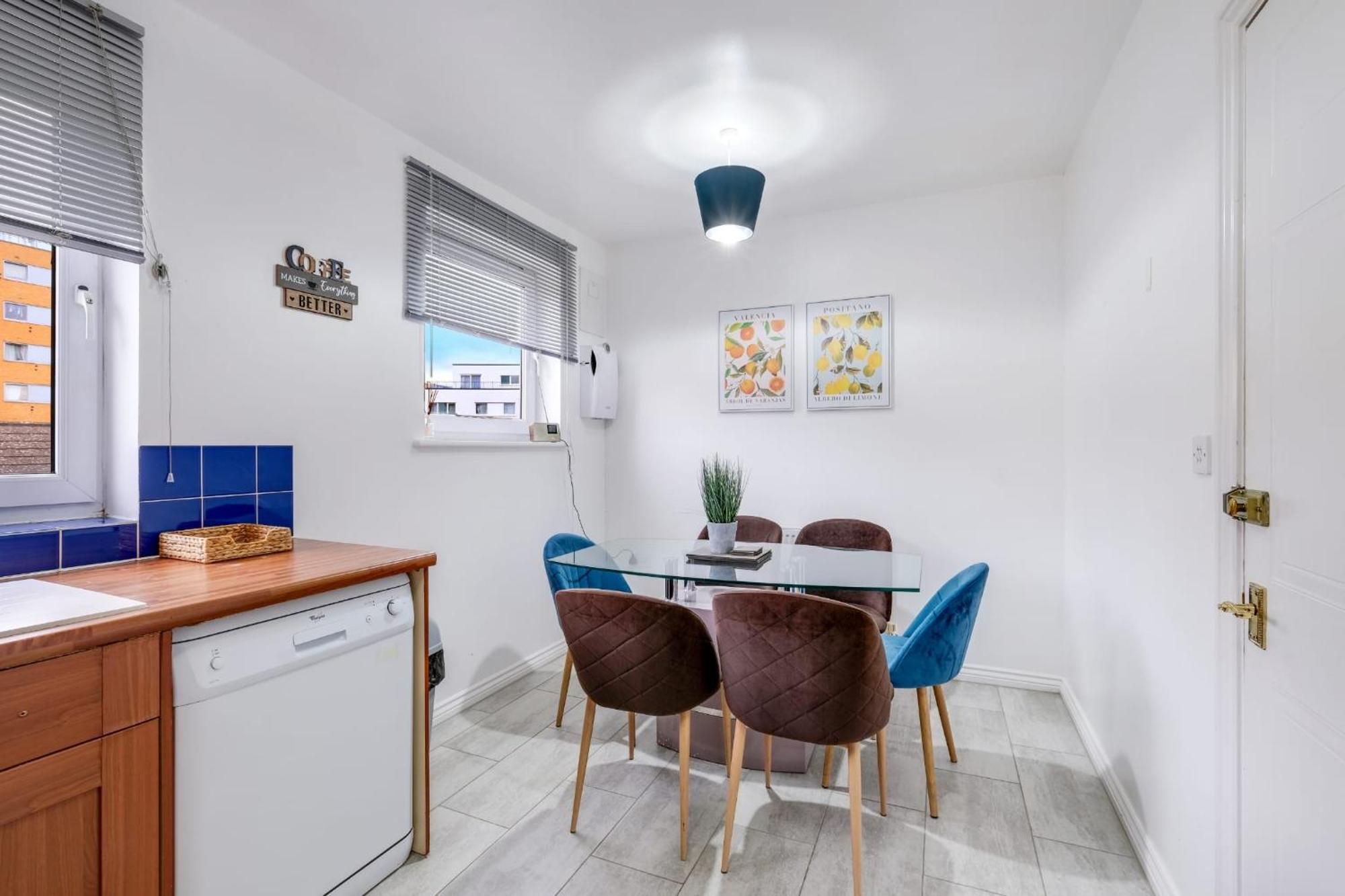 Mannys - & Cozy 4bed Diamond London