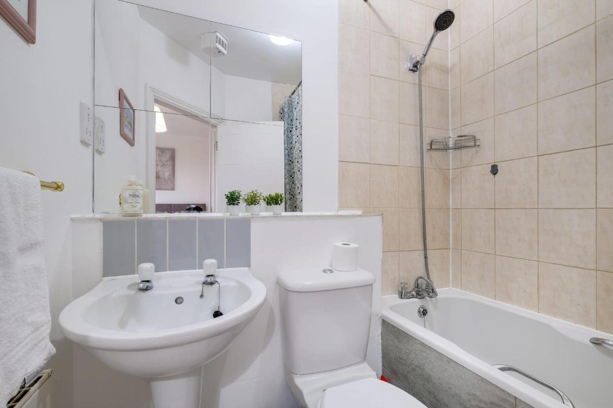 Mannys - & Cozy 4bed Diamond * London