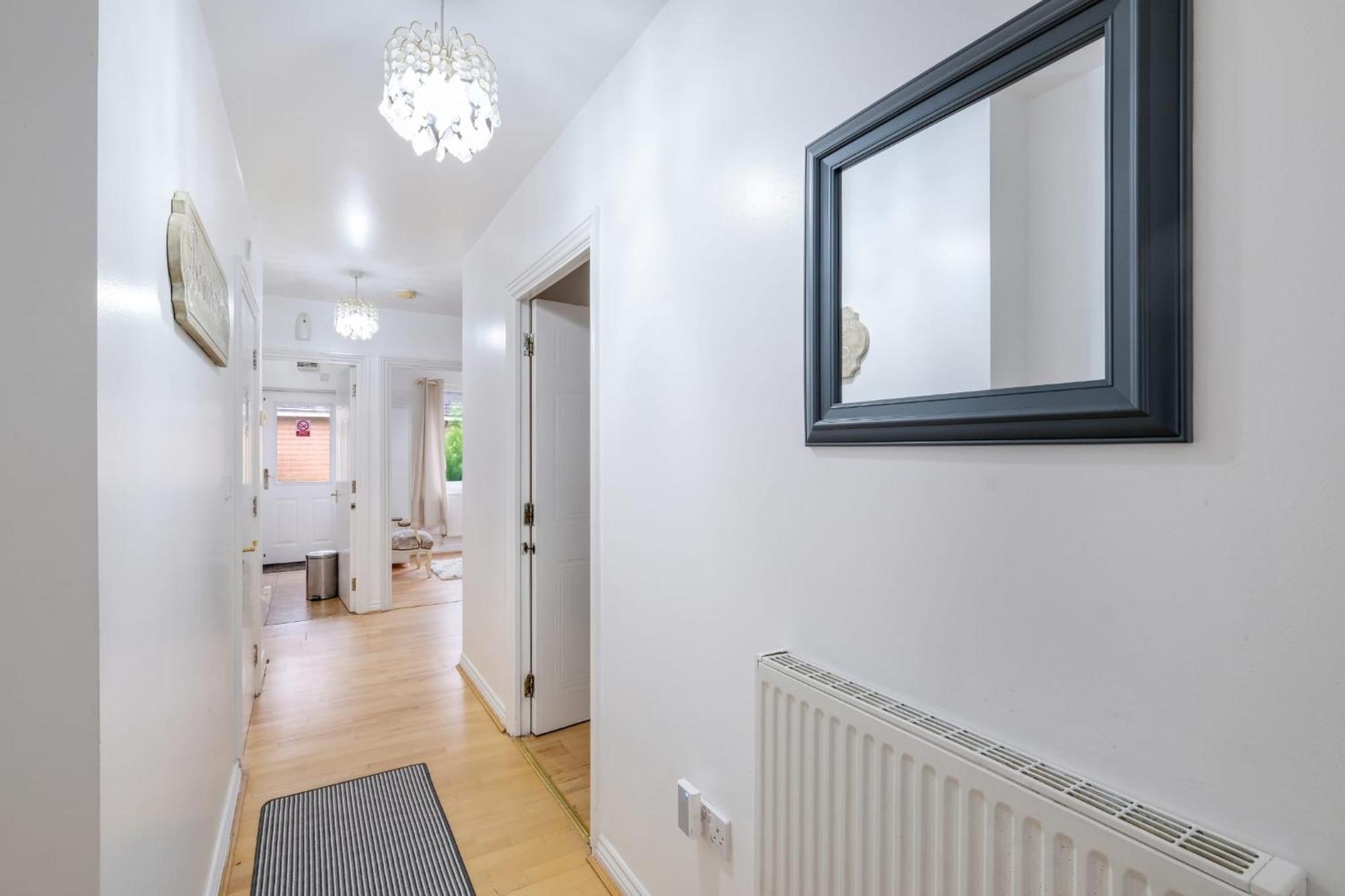 Mannys - & Cozy 4bed Diamond Apartment
