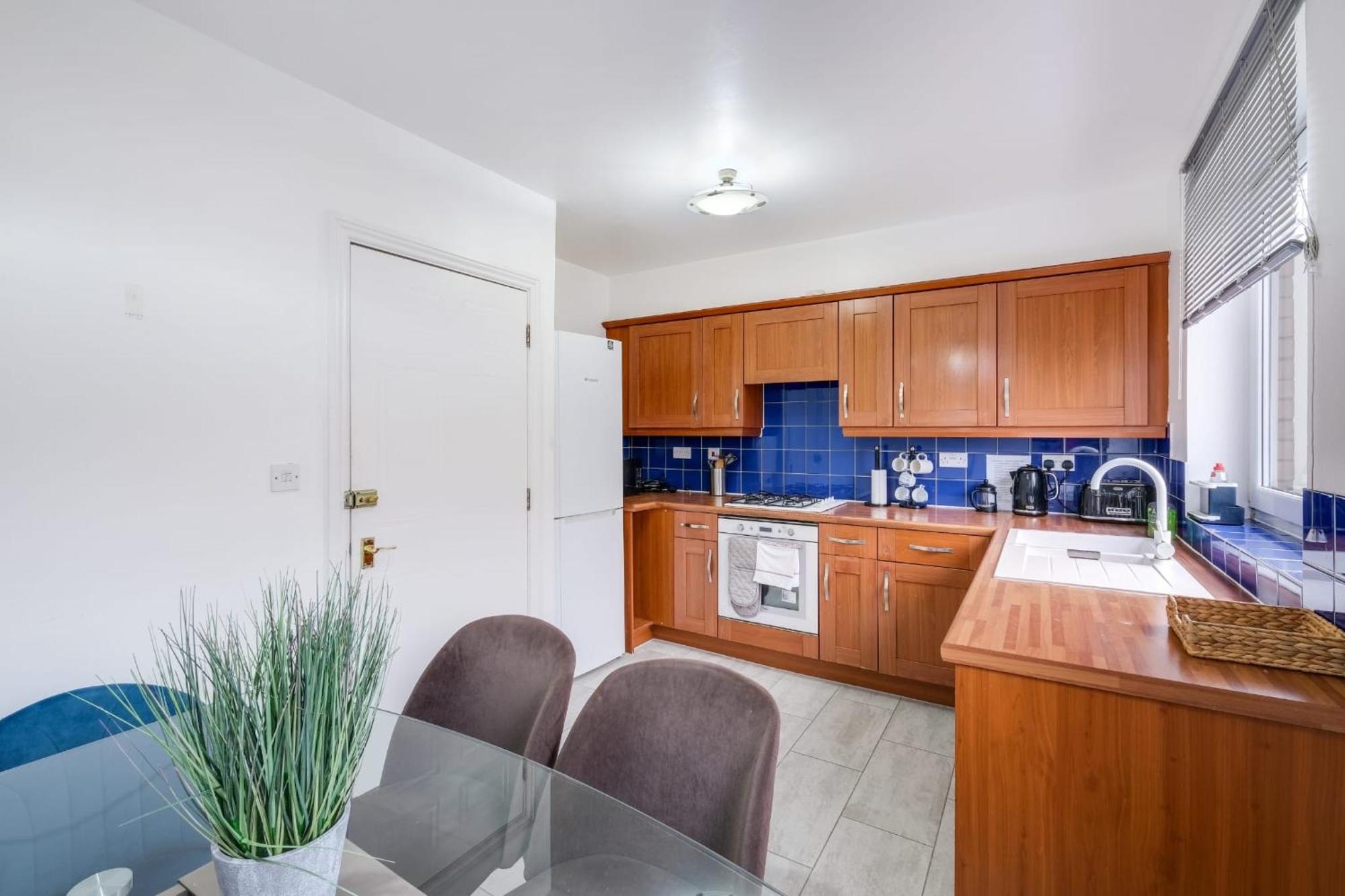 Apartment Mannys - & Cozy 4bed Diamond London