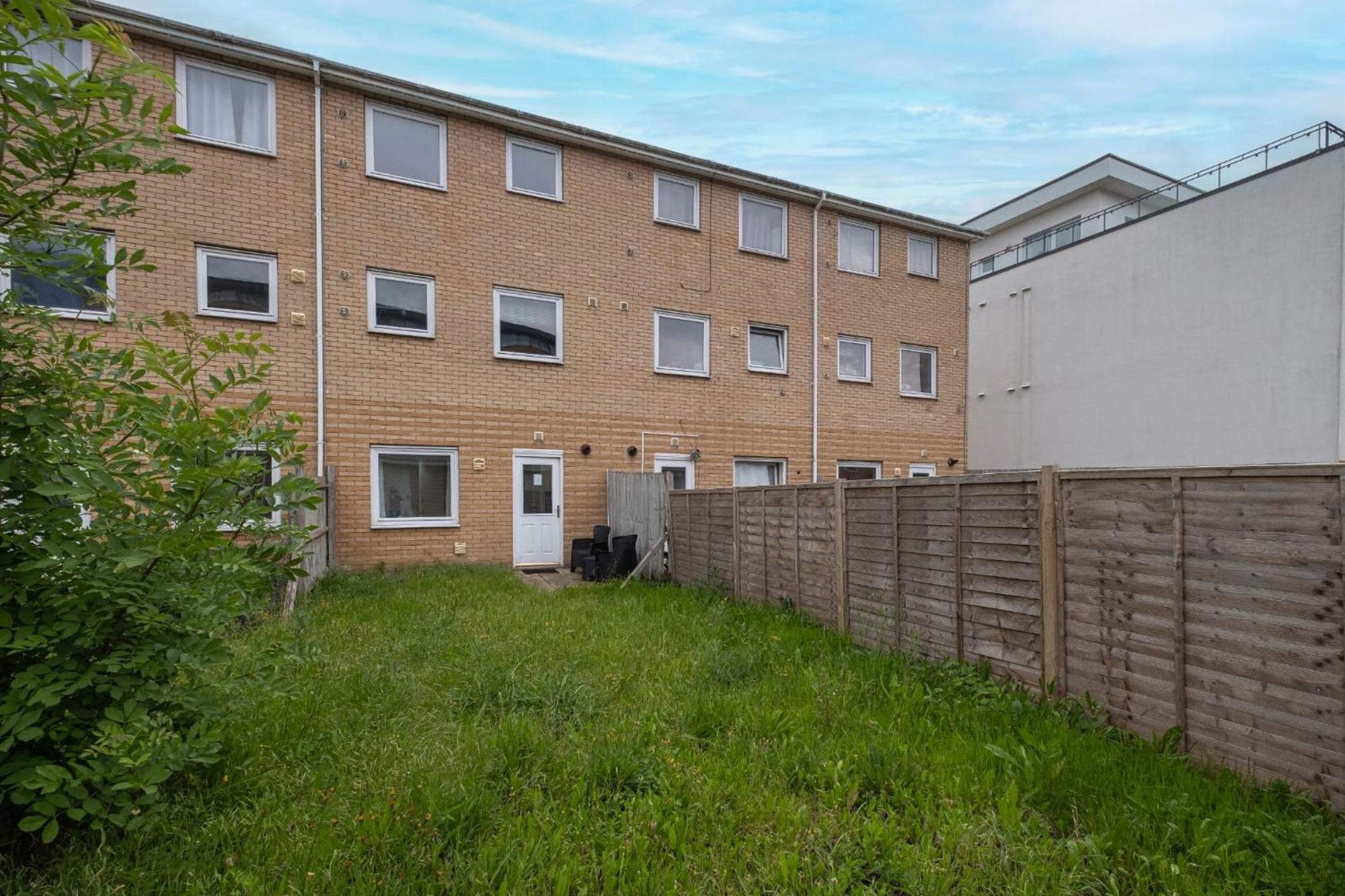 Mannys - & Cozy 4bed Diamond Apartment